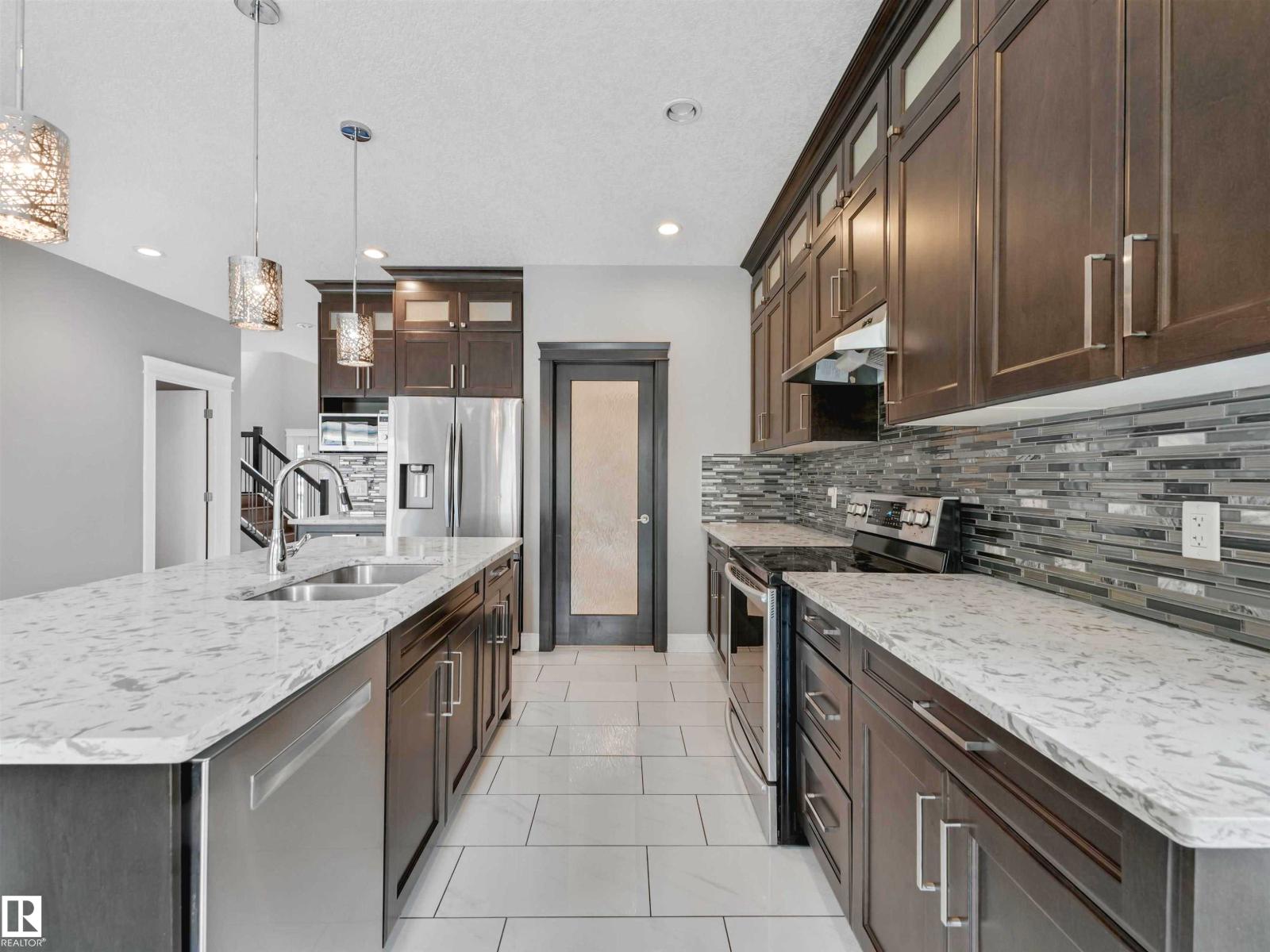 1090 ARMITAGE CR SW - 18