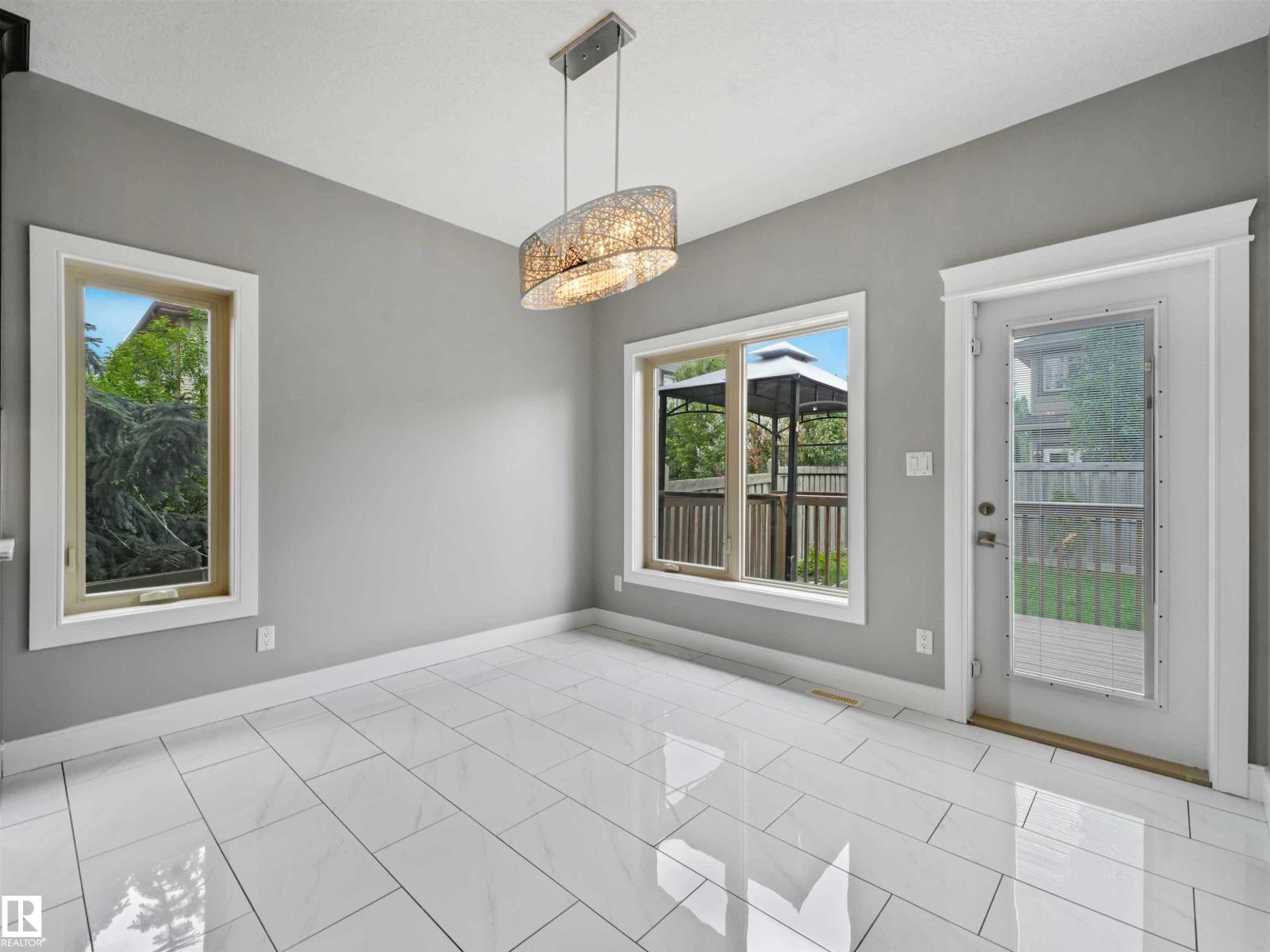 1090 ARMITAGE CR SW - 20