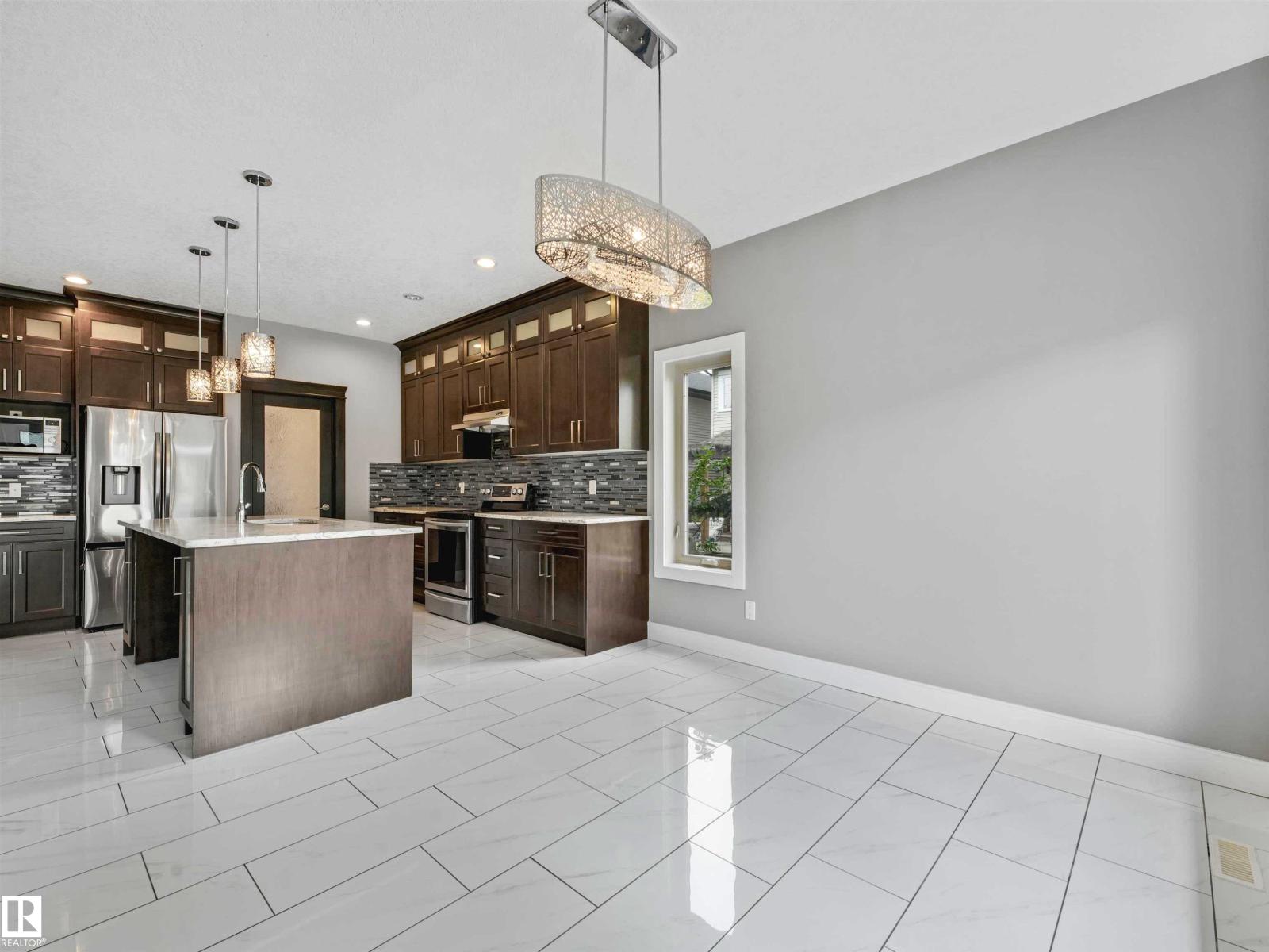 1090 ARMITAGE CR SW - 22