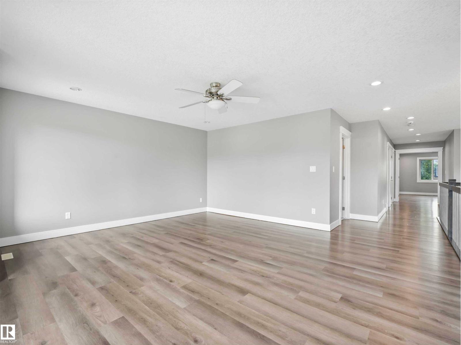 1090 ARMITAGE CR SW - 36