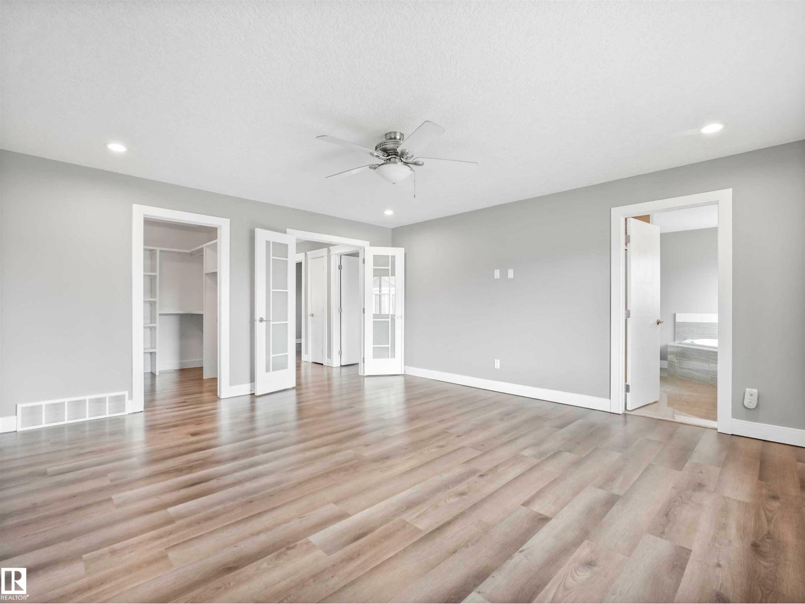 1090 ARMITAGE CR SW - 45