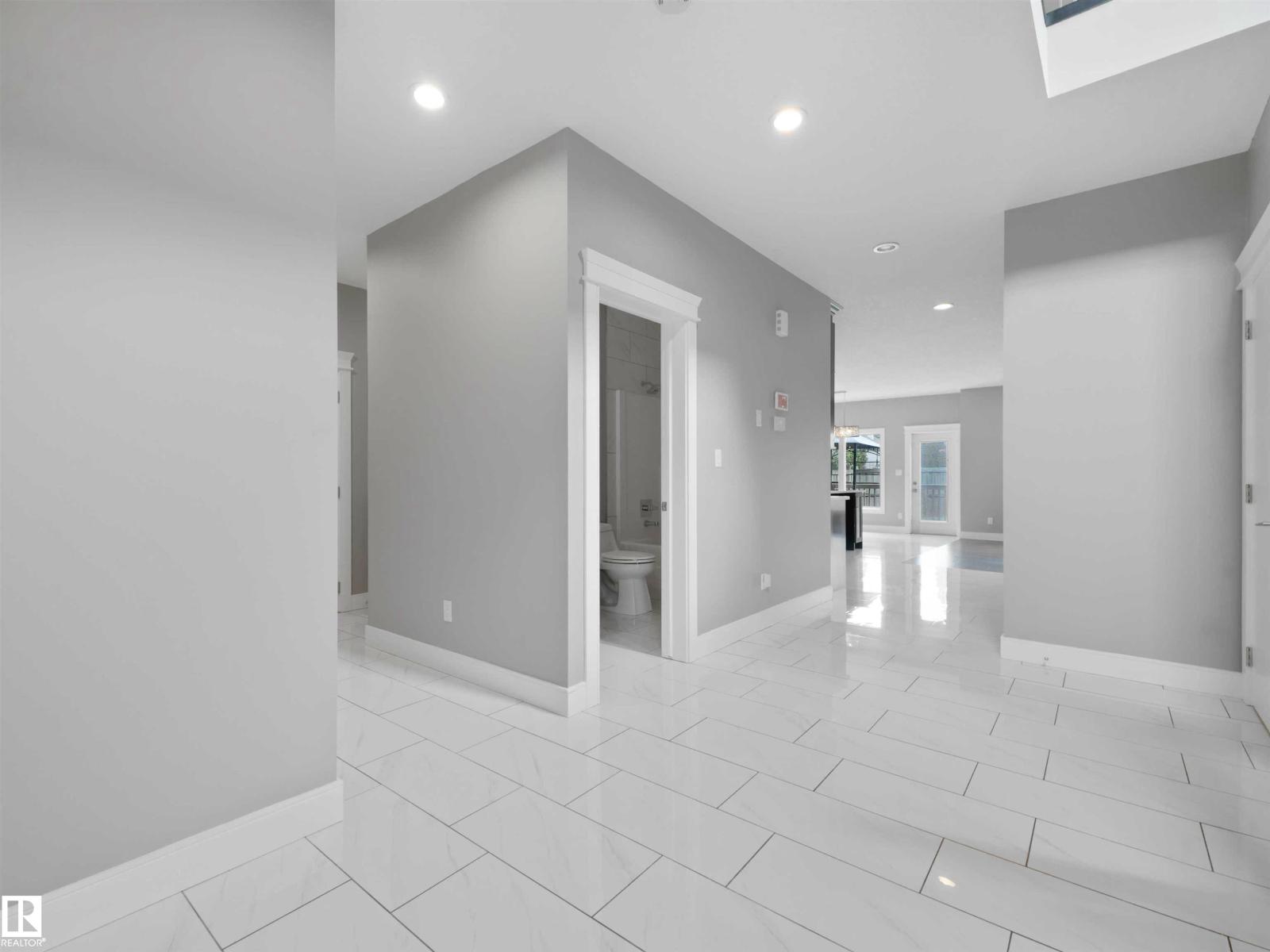 1090 ARMITAGE CR SW - 9