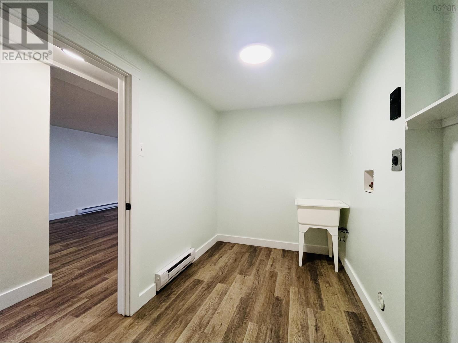 39 Rogers Avenue - 32