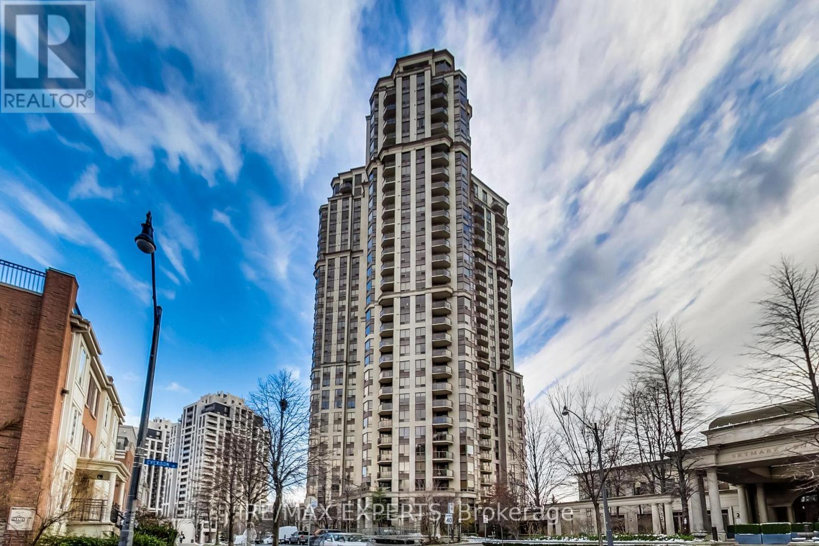 Listing photo of 215 - 80 HARRISON GARDEN BOULEVARD
