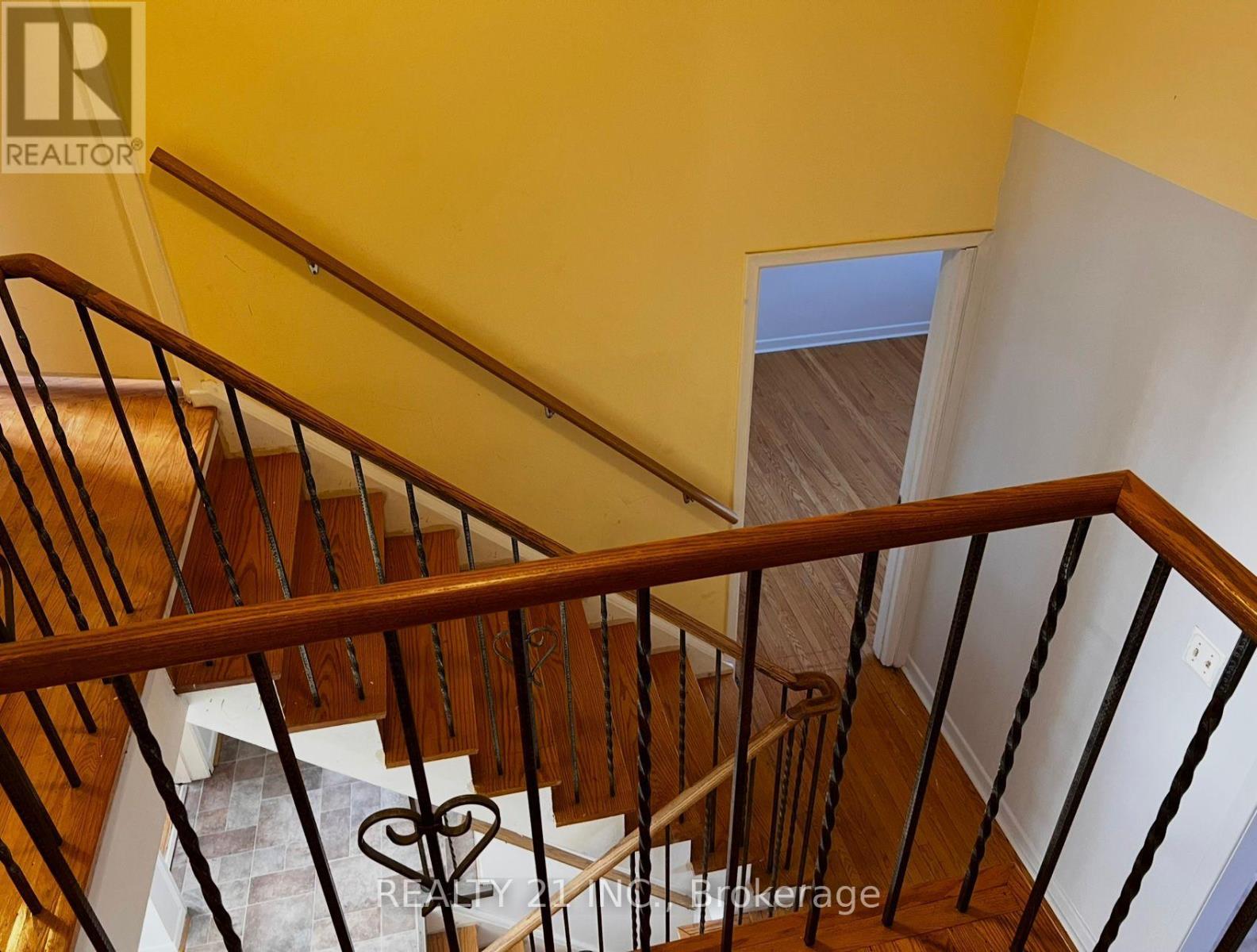 24 BEVERIDGE DRIVE - 13