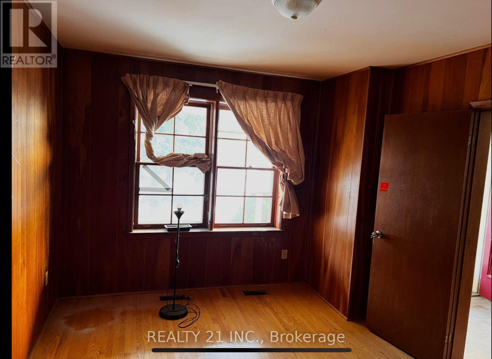 24 BEVERIDGE DRIVE - 15