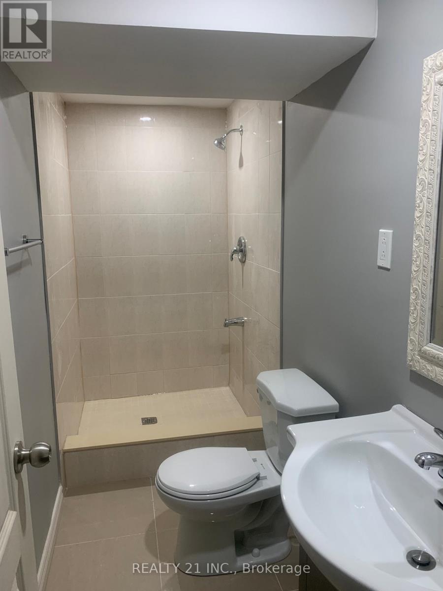 24 BEVERIDGE DRIVE - 33