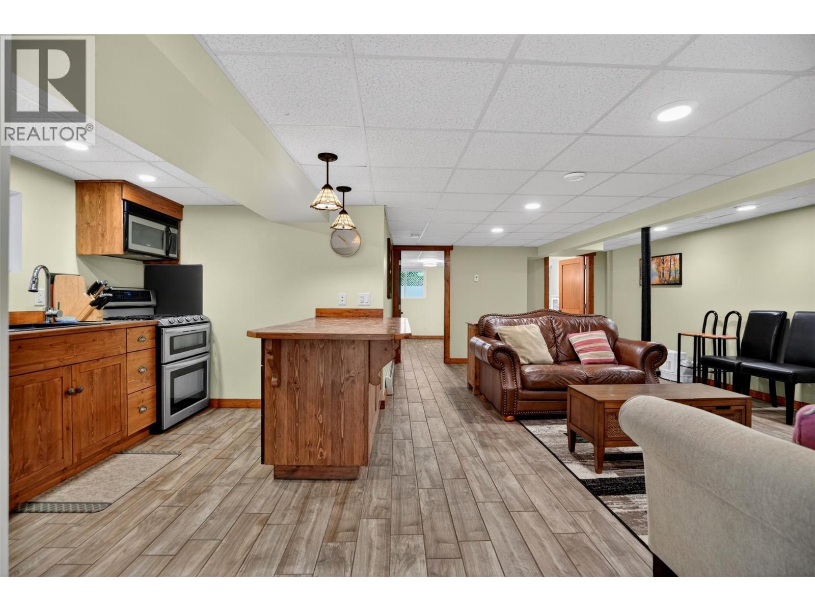 1911 Union Avenue - 45