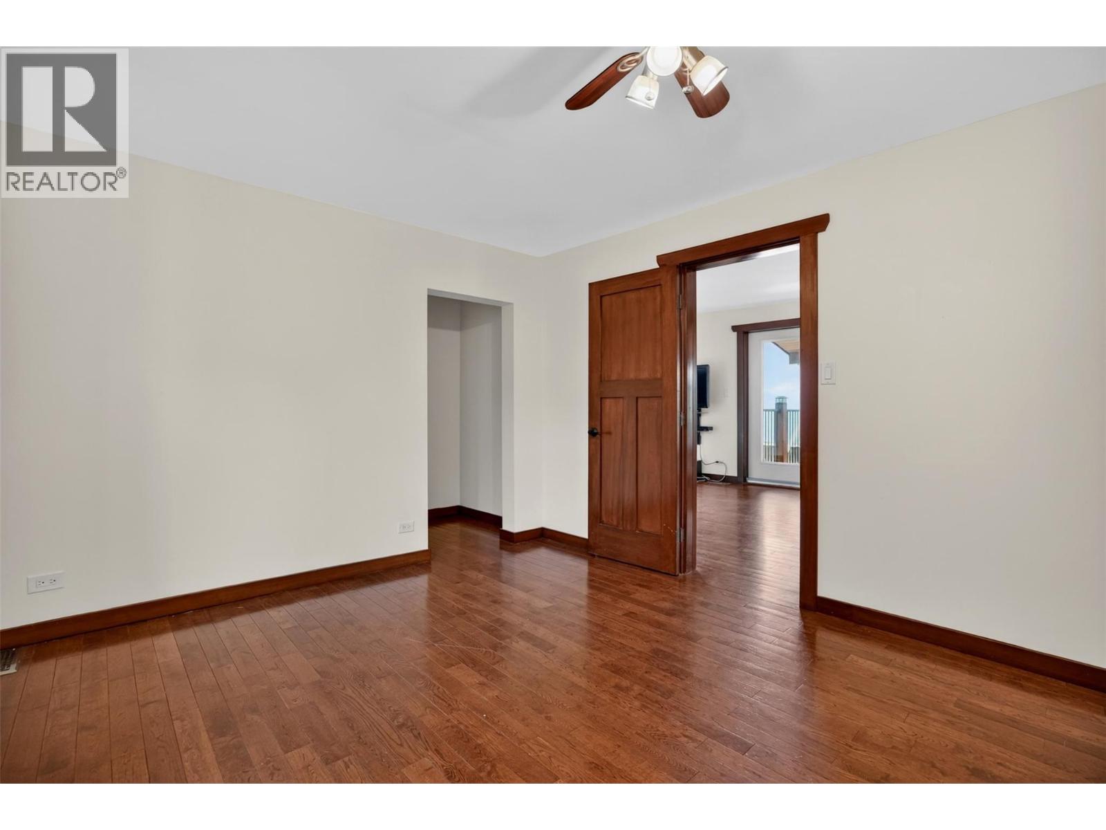 1911 Union Avenue - 19
