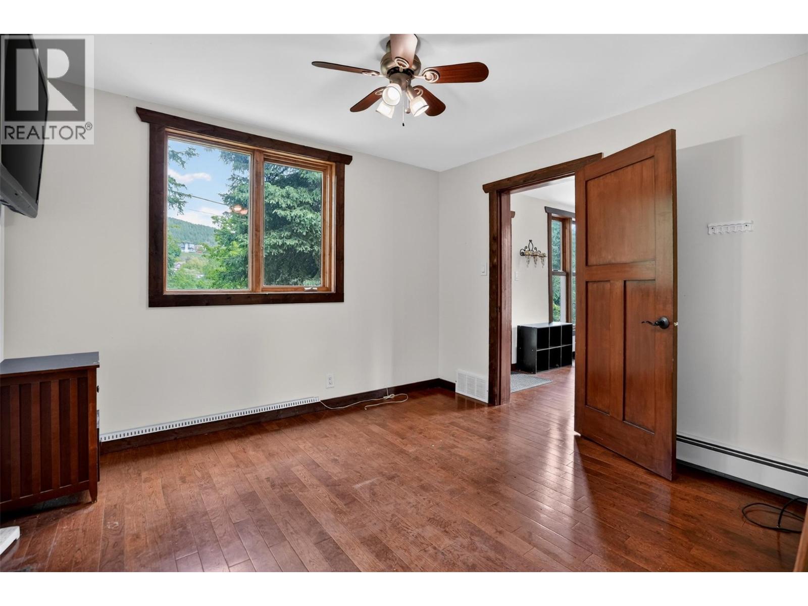 1911 Union Avenue - 17