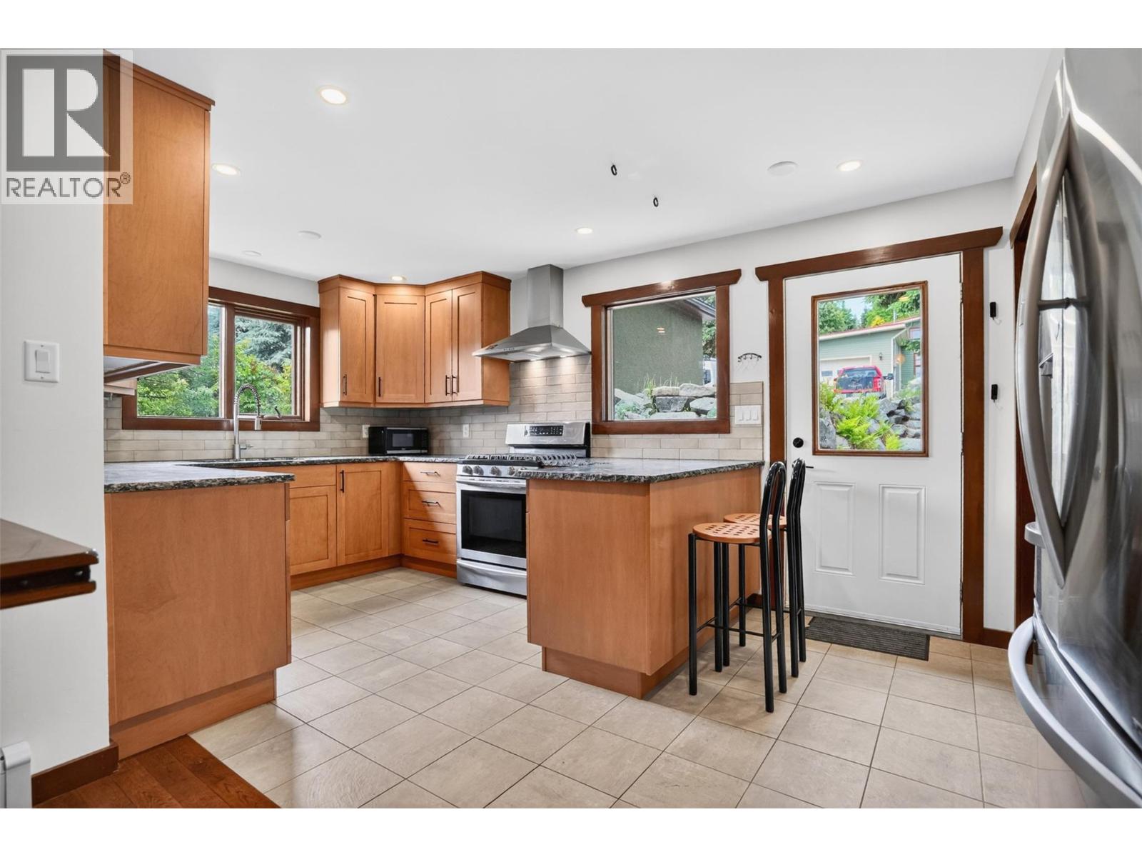 1911 Union Avenue - 23