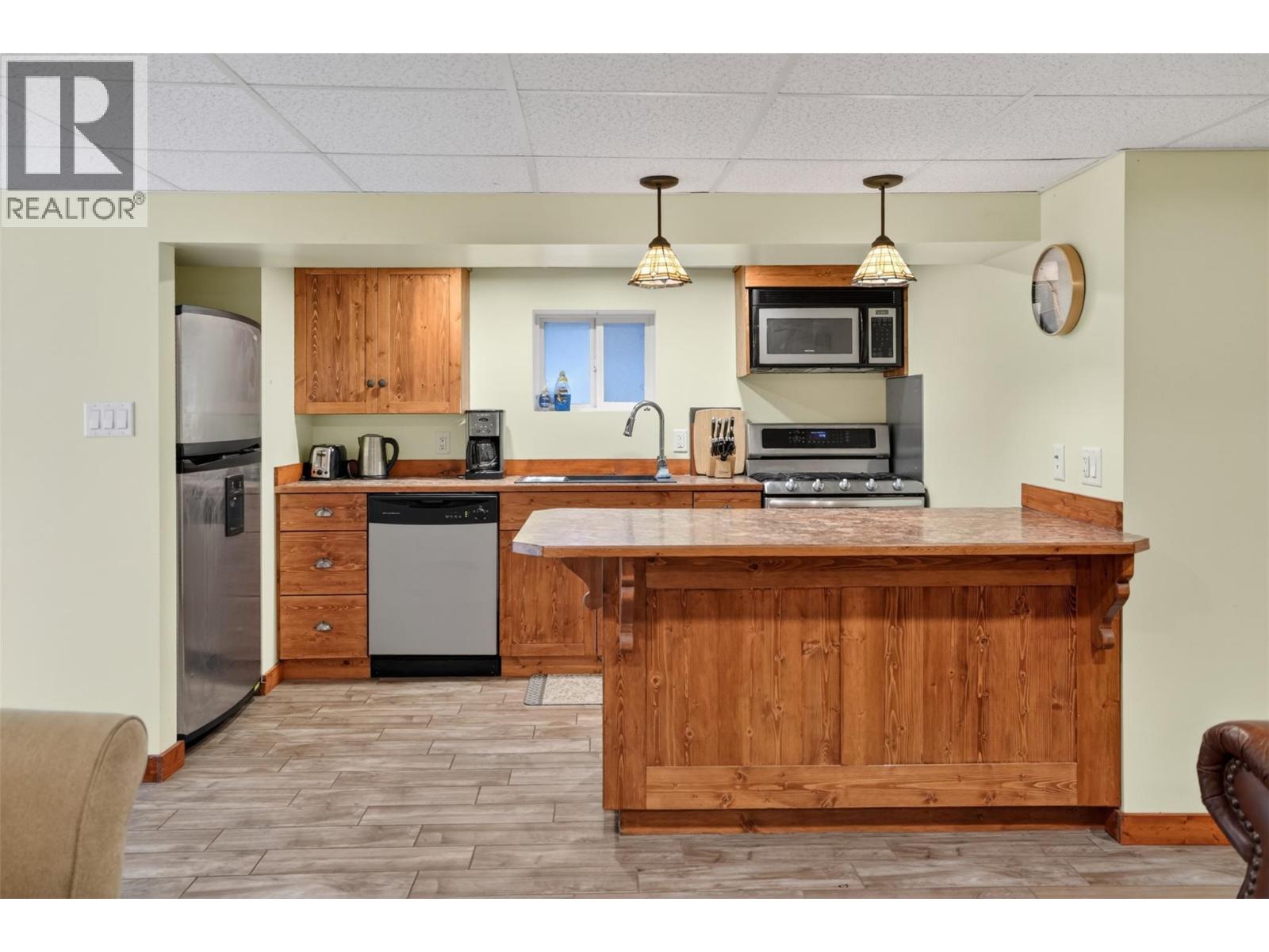 1911 Union Avenue - 49