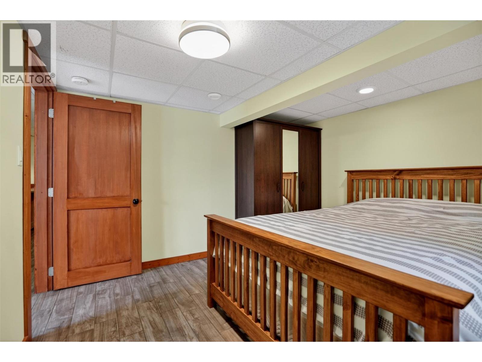 1911 Union Avenue - 57