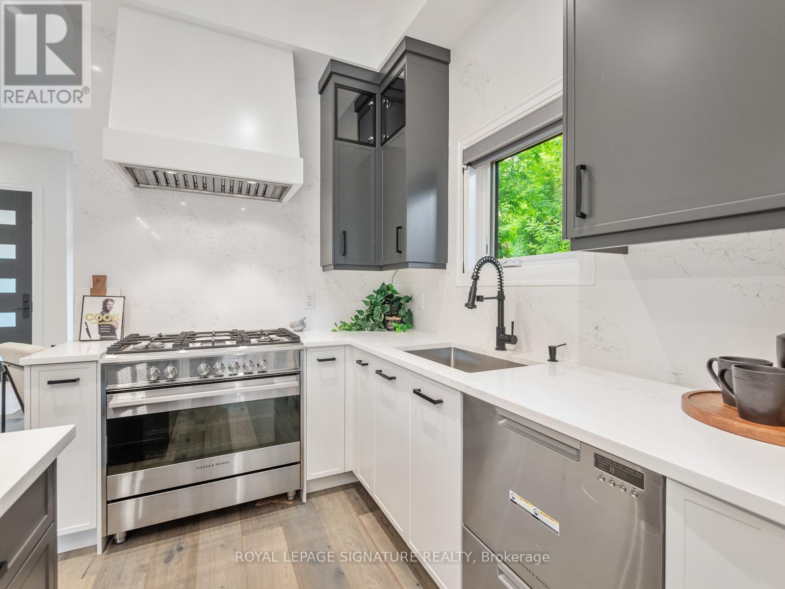 219 WHEELER AVENUE - 10
