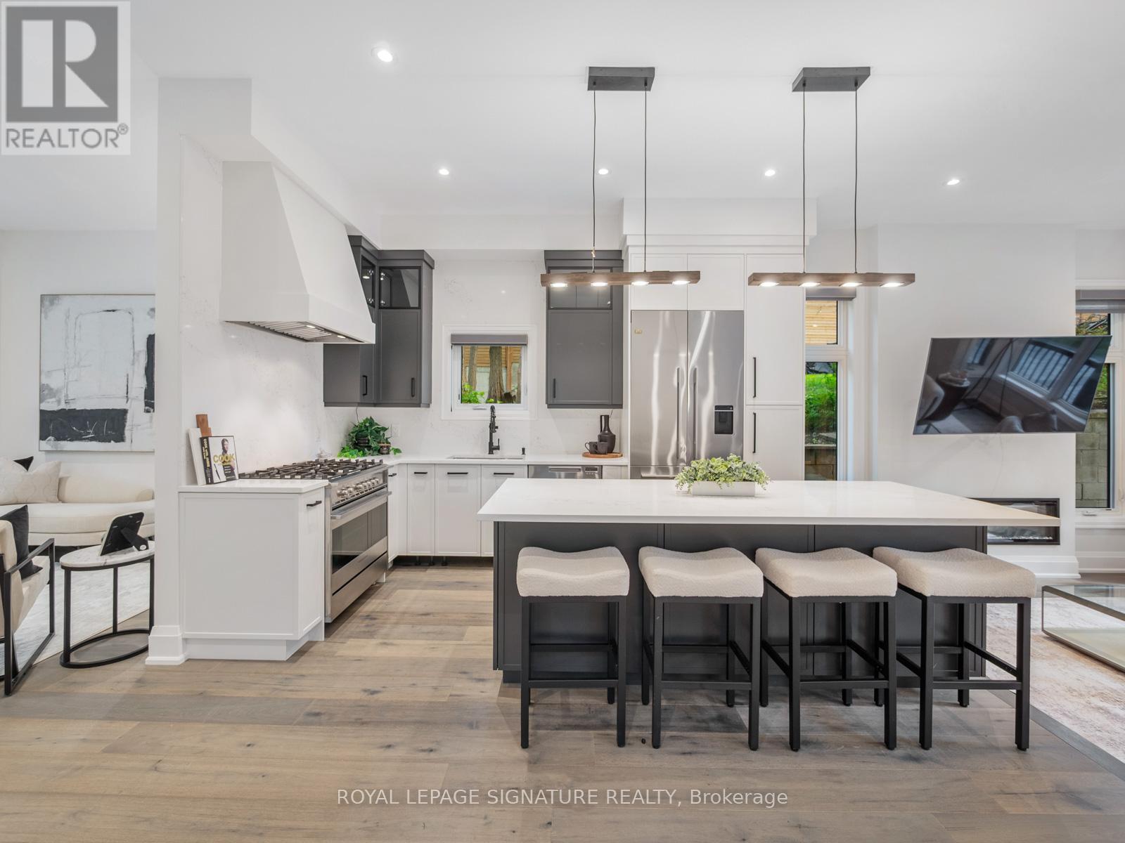 219 WHEELER AVENUE - 6