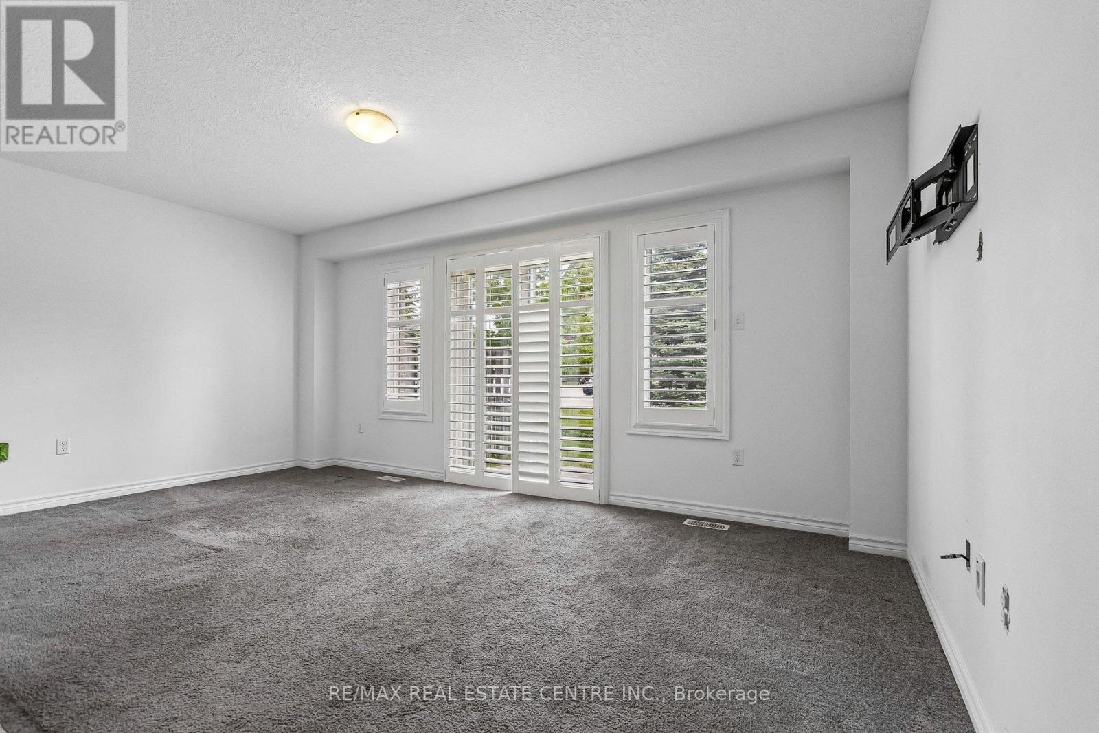 30 OLDFIELD DRIVE - 14