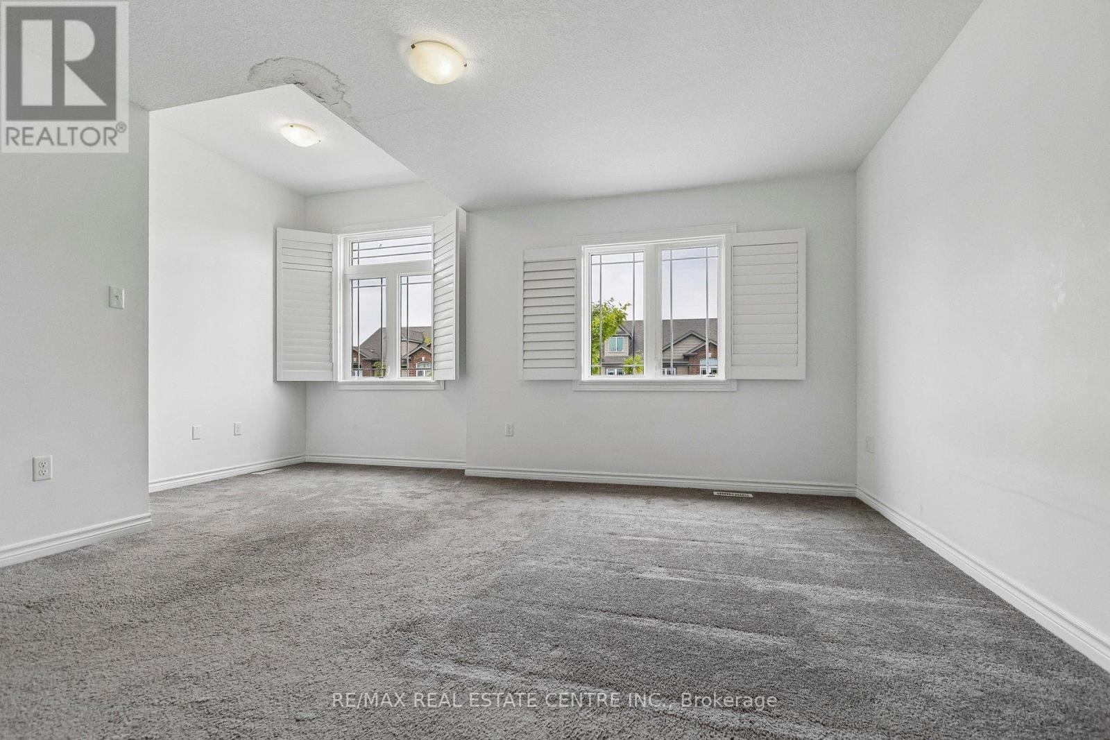 30 OLDFIELD DRIVE - 25