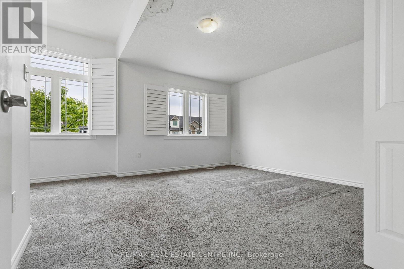 30 OLDFIELD DRIVE - 21
