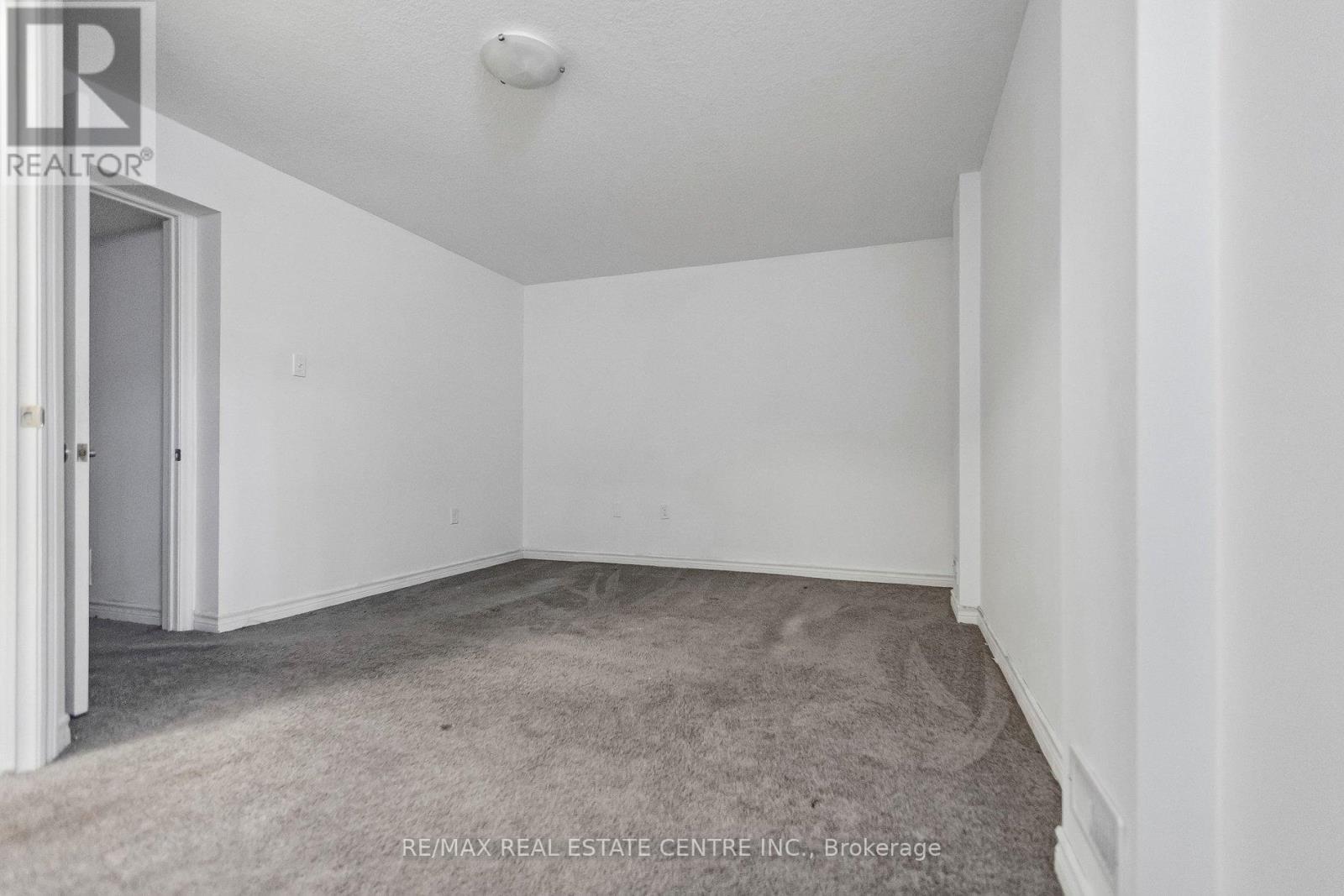 30 OLDFIELD DRIVE - 39