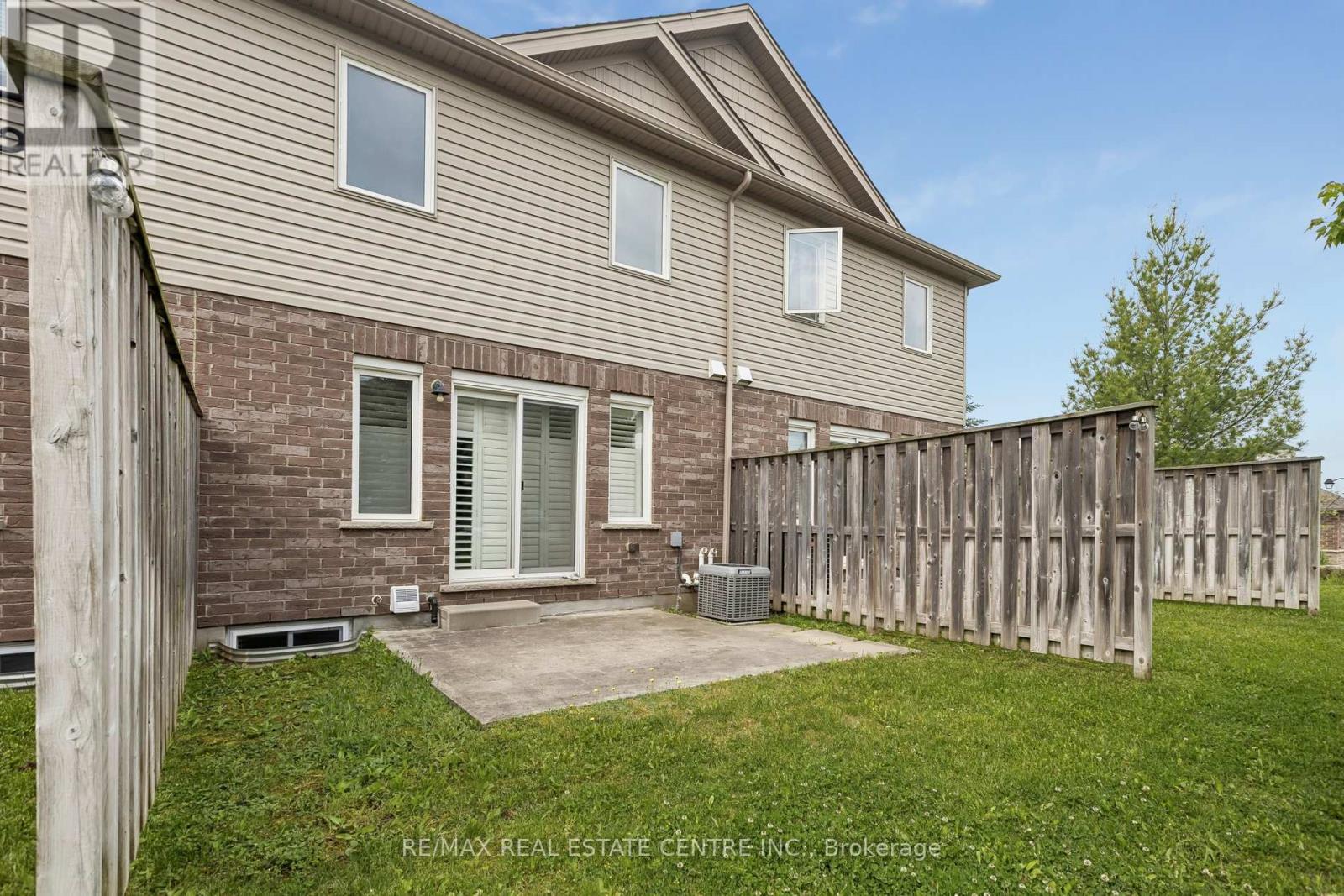 30 OLDFIELD DRIVE - 42