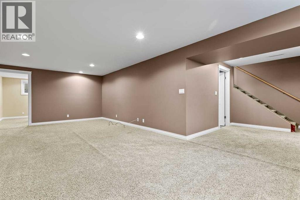 Huge Family/Rec Room