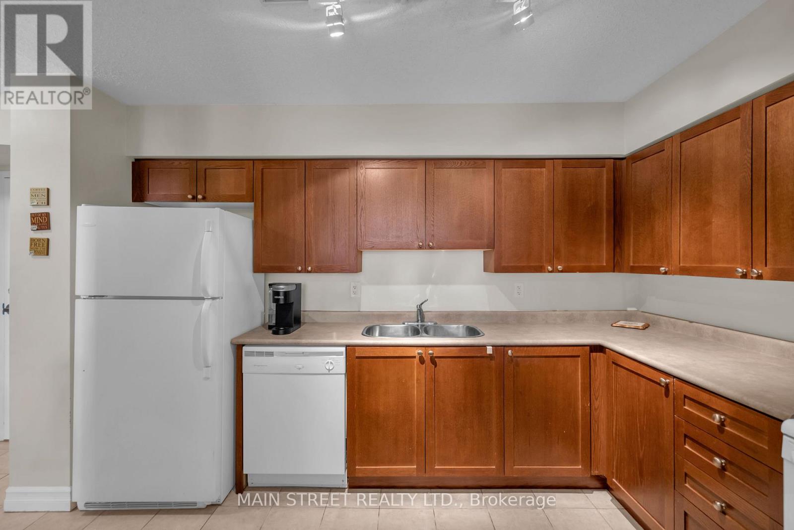#1008 260 DAVIS DRIVE - 8
