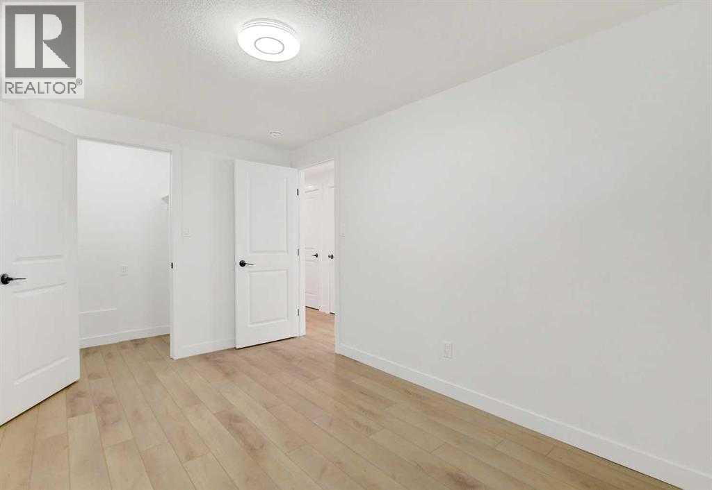 9410 80 Avenue — photo 8