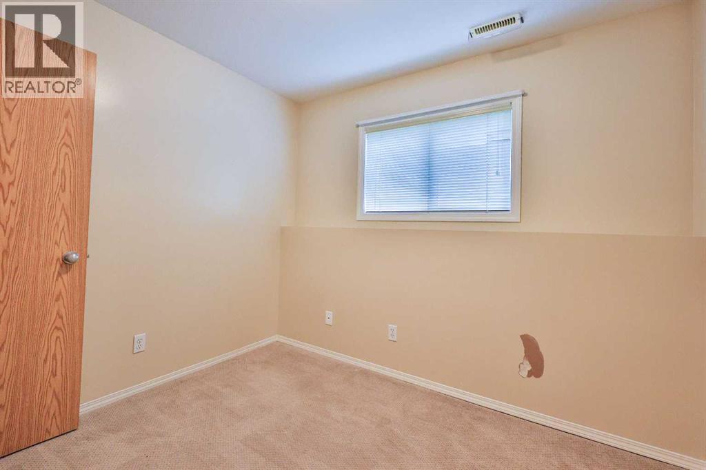 1, 43 Highlands Place W — photo 25
