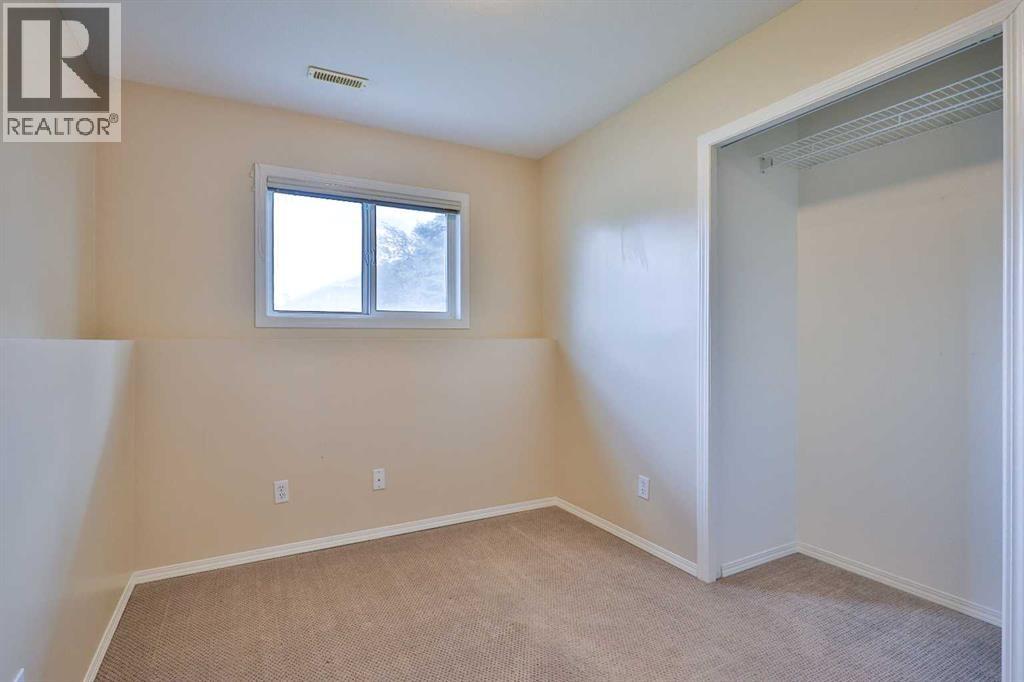 1, 43 Highlands Place W — photo 24