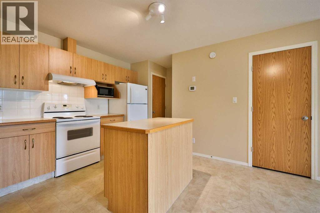 1, 43 Highlands Place W — photo 14