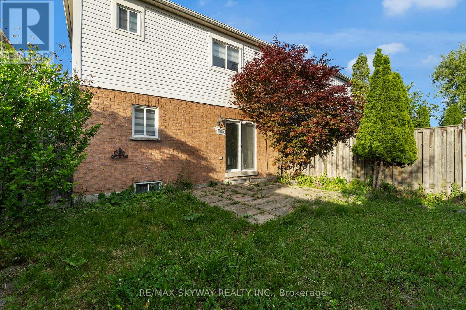 92 CHARLESWOOD CIRCLE - 39
