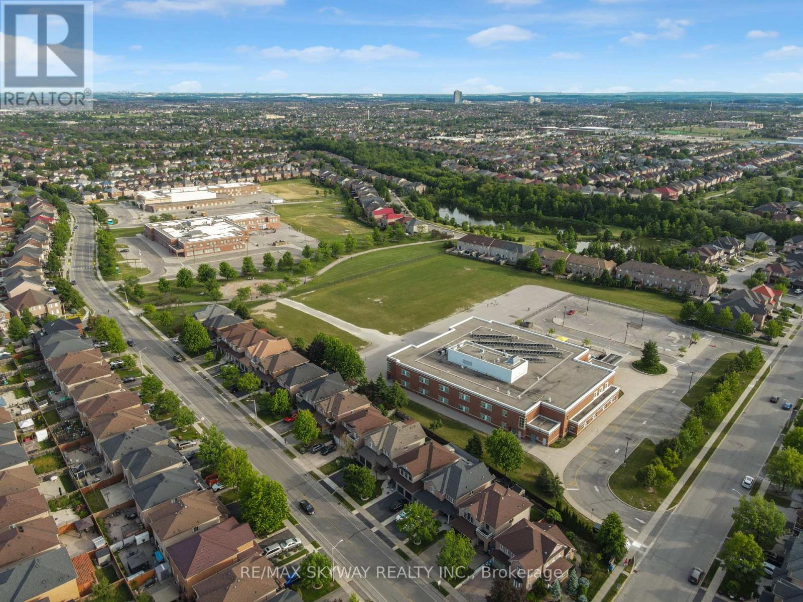 92 CHARLESWOOD CIRCLE - 46