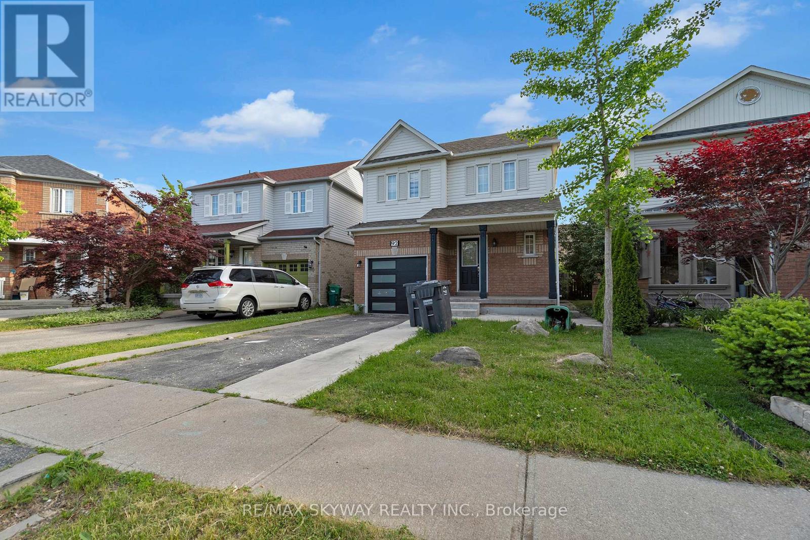 92 CHARLESWOOD CIRCLE - 4