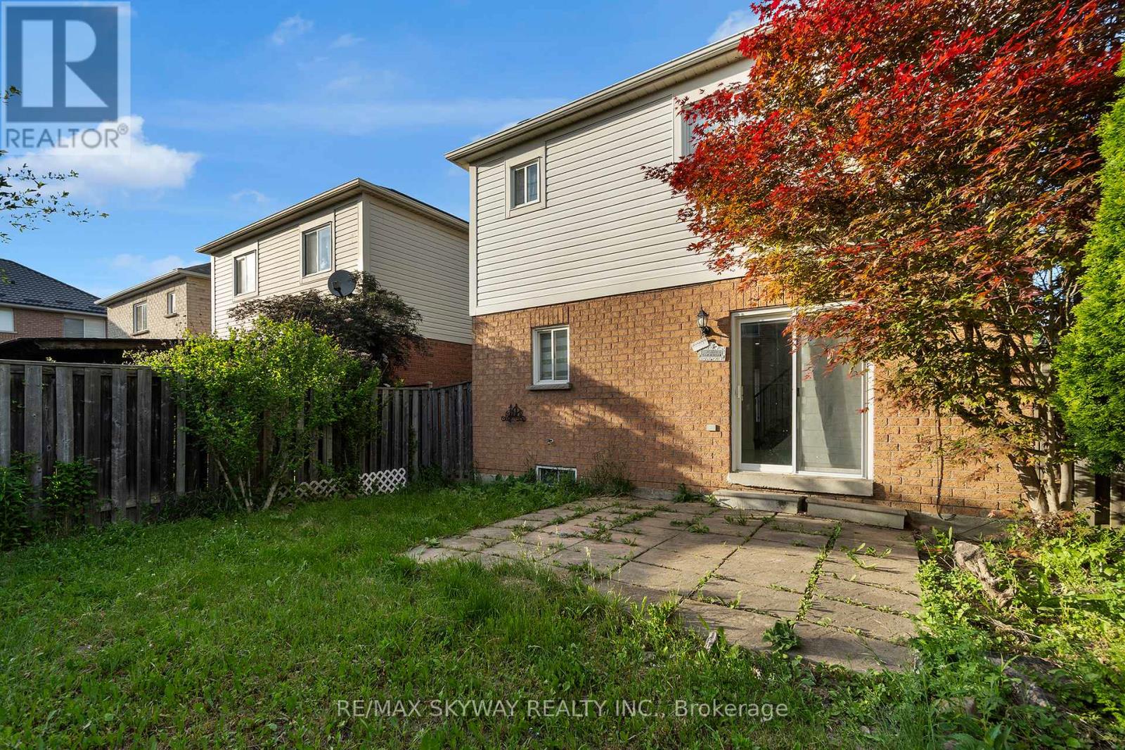 92 CHARLESWOOD CIRCLE - 40