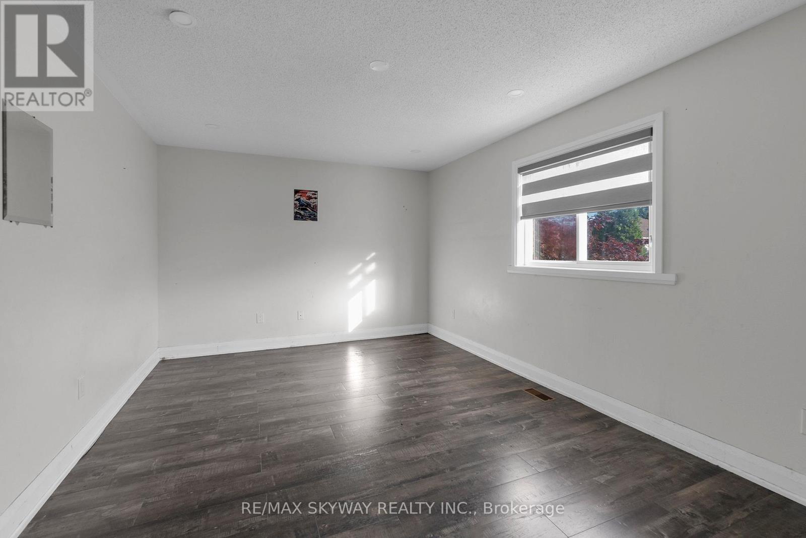 92 CHARLESWOOD CIRCLE - 21
