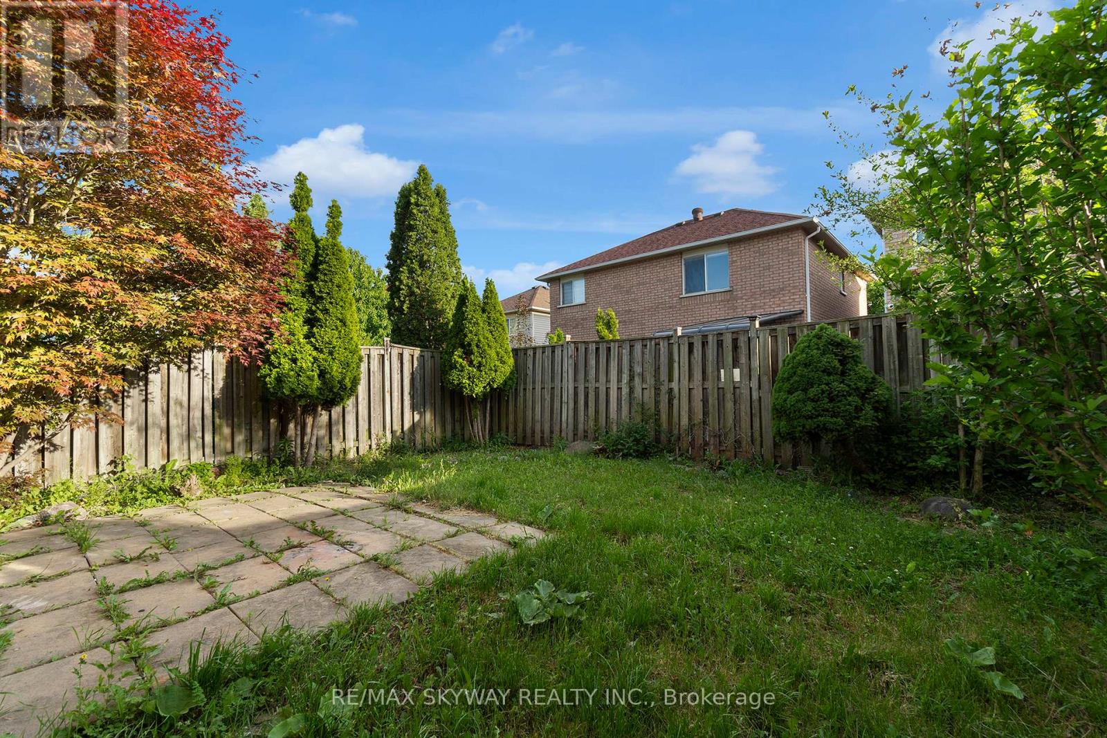 92 CHARLESWOOD CIRCLE - 38