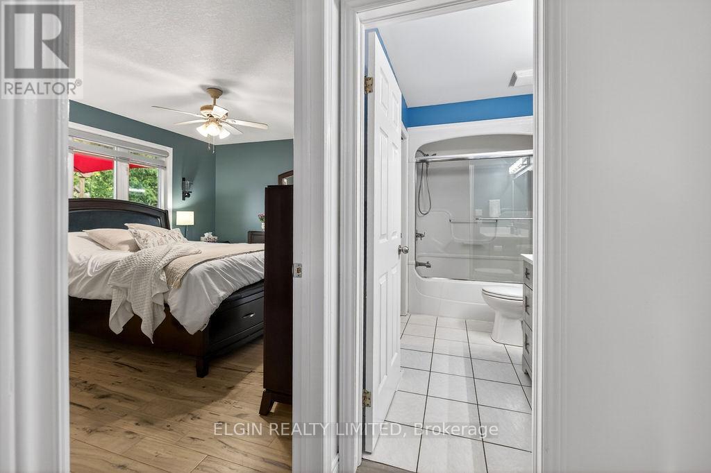 599 WELLINGTON STREET - 14