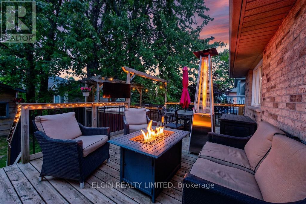 599 WELLINGTON STREET - 29