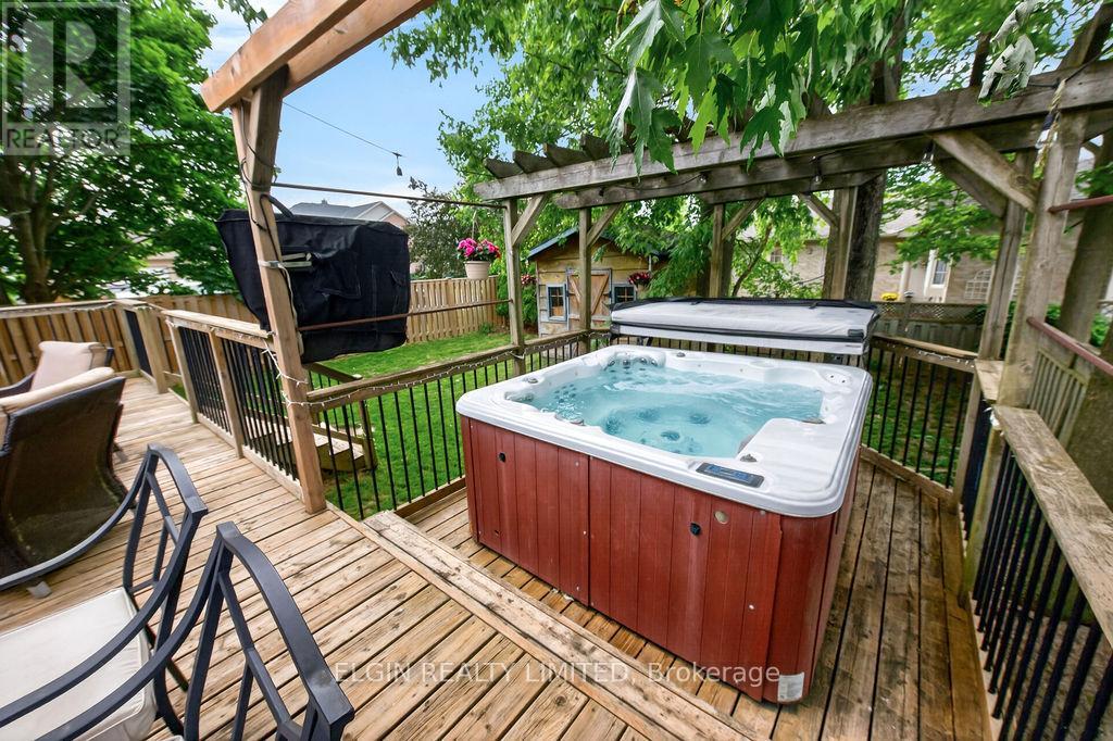 599 WELLINGTON STREET - 31