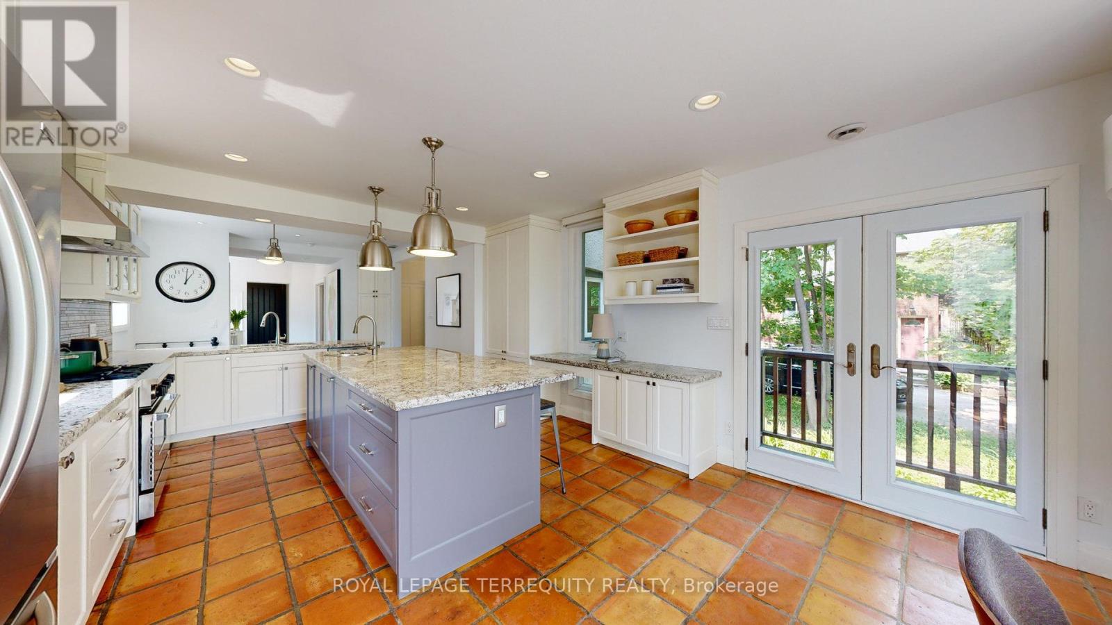 65 BURNHAMTHORPE CRESCENT - 19
