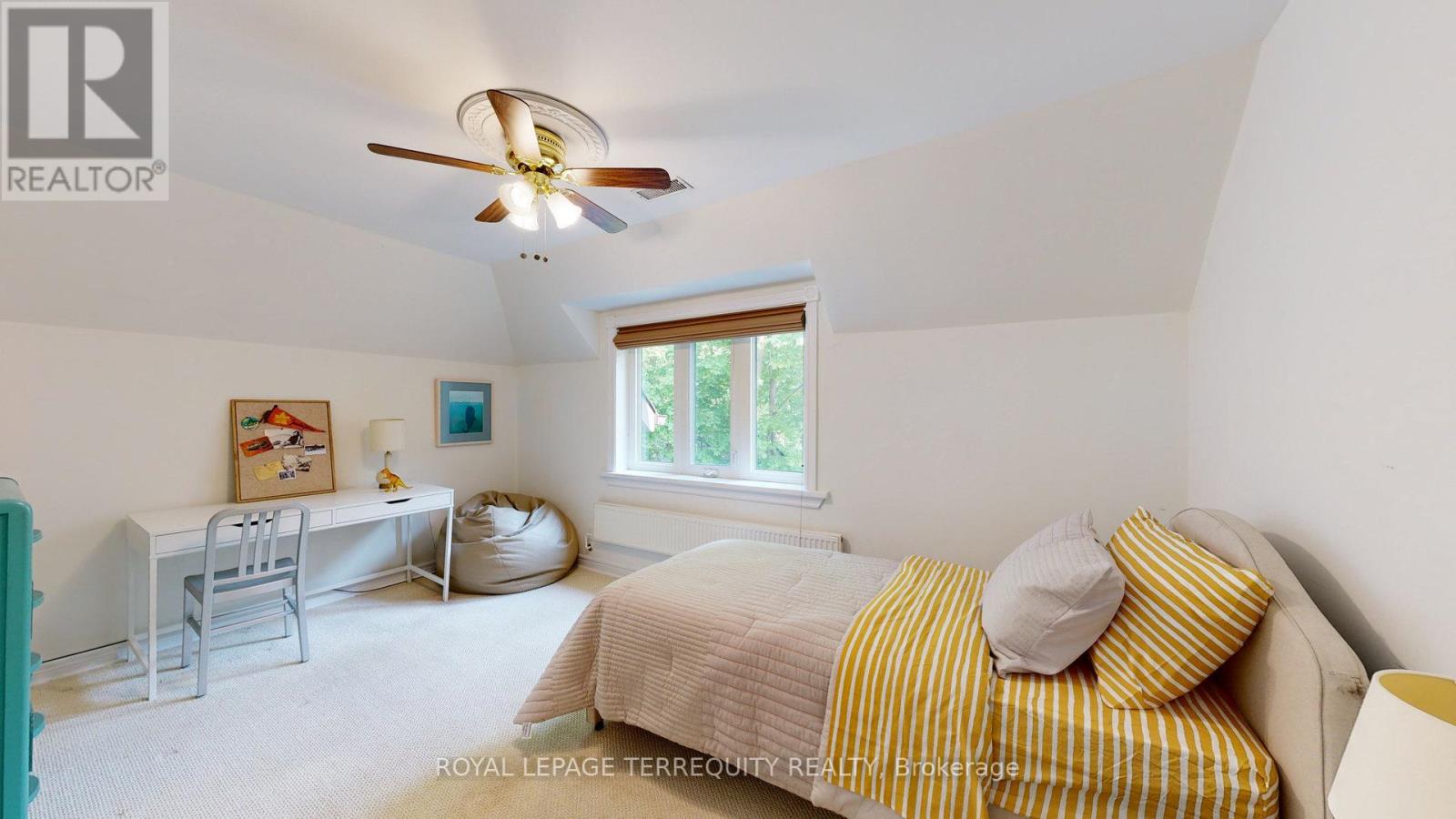 65 BURNHAMTHORPE CRESCENT - 28