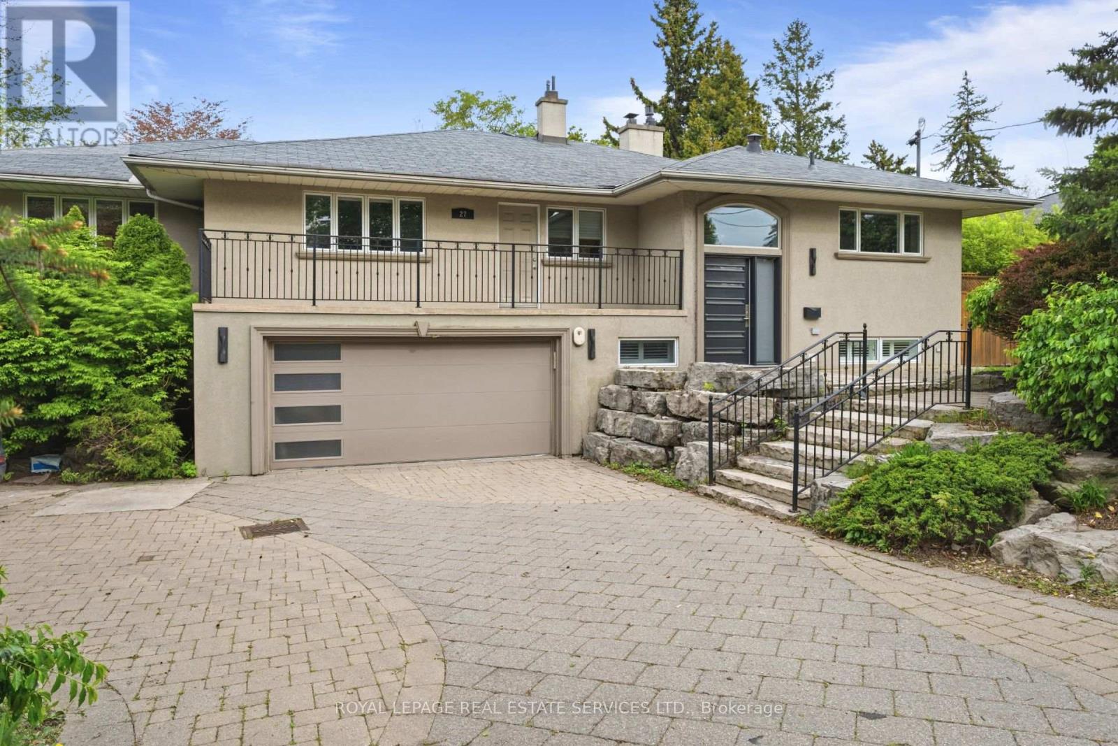 Listing photo of 27 PRINCESS ANNE CRESCENT