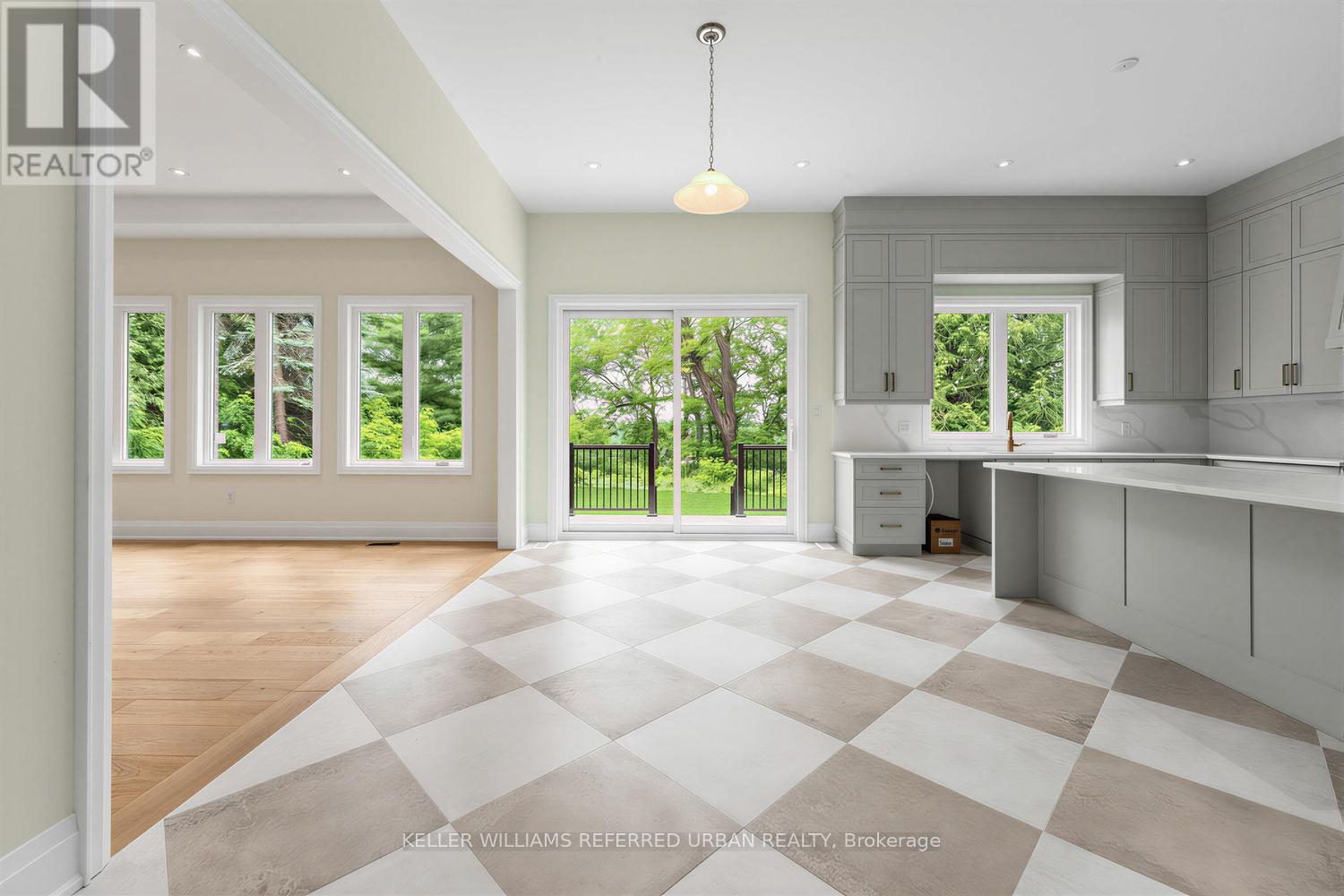 1429 DUNDAS CRESCENT - 16