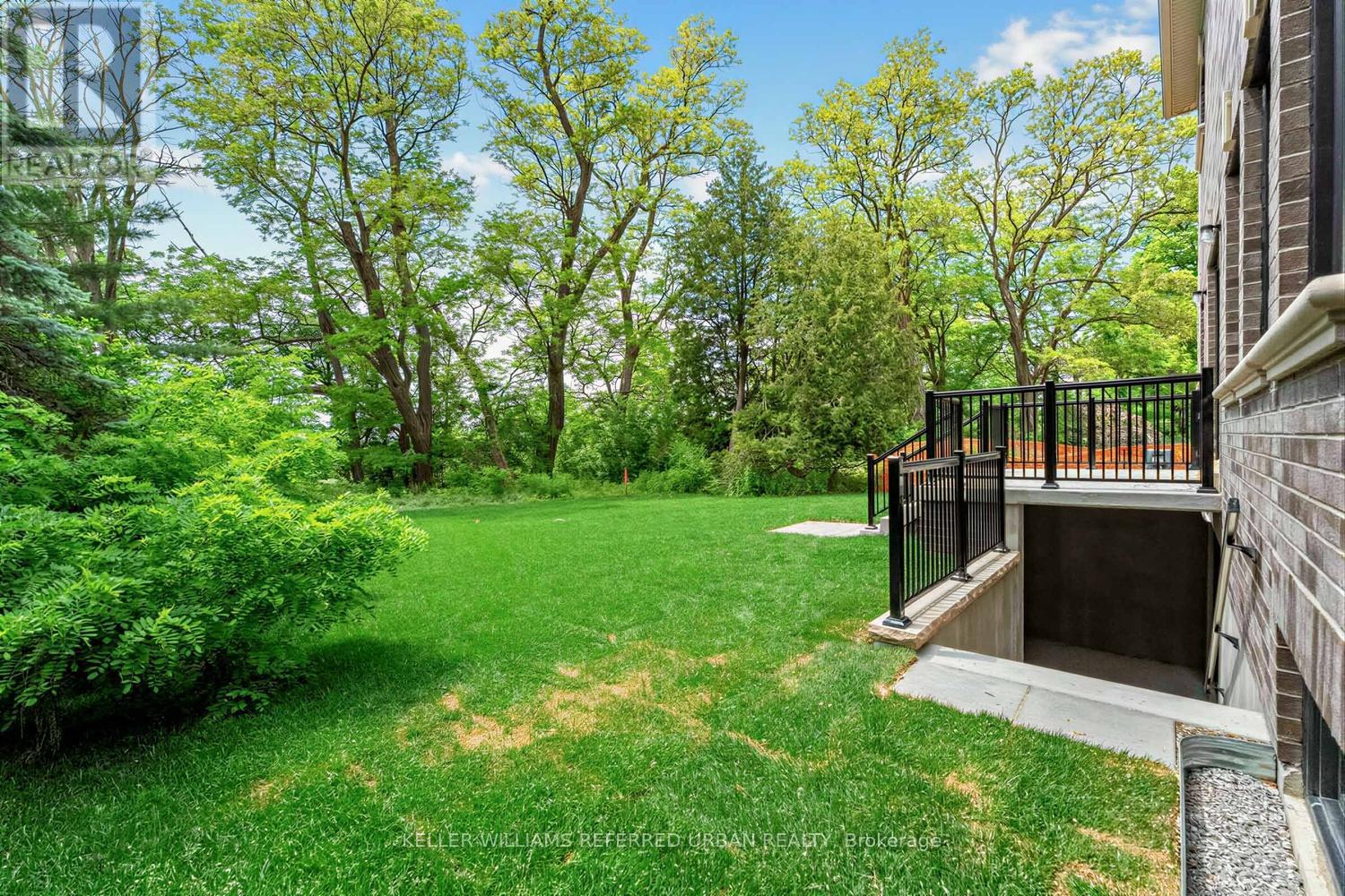 1429 DUNDAS CRESCENT - 39
