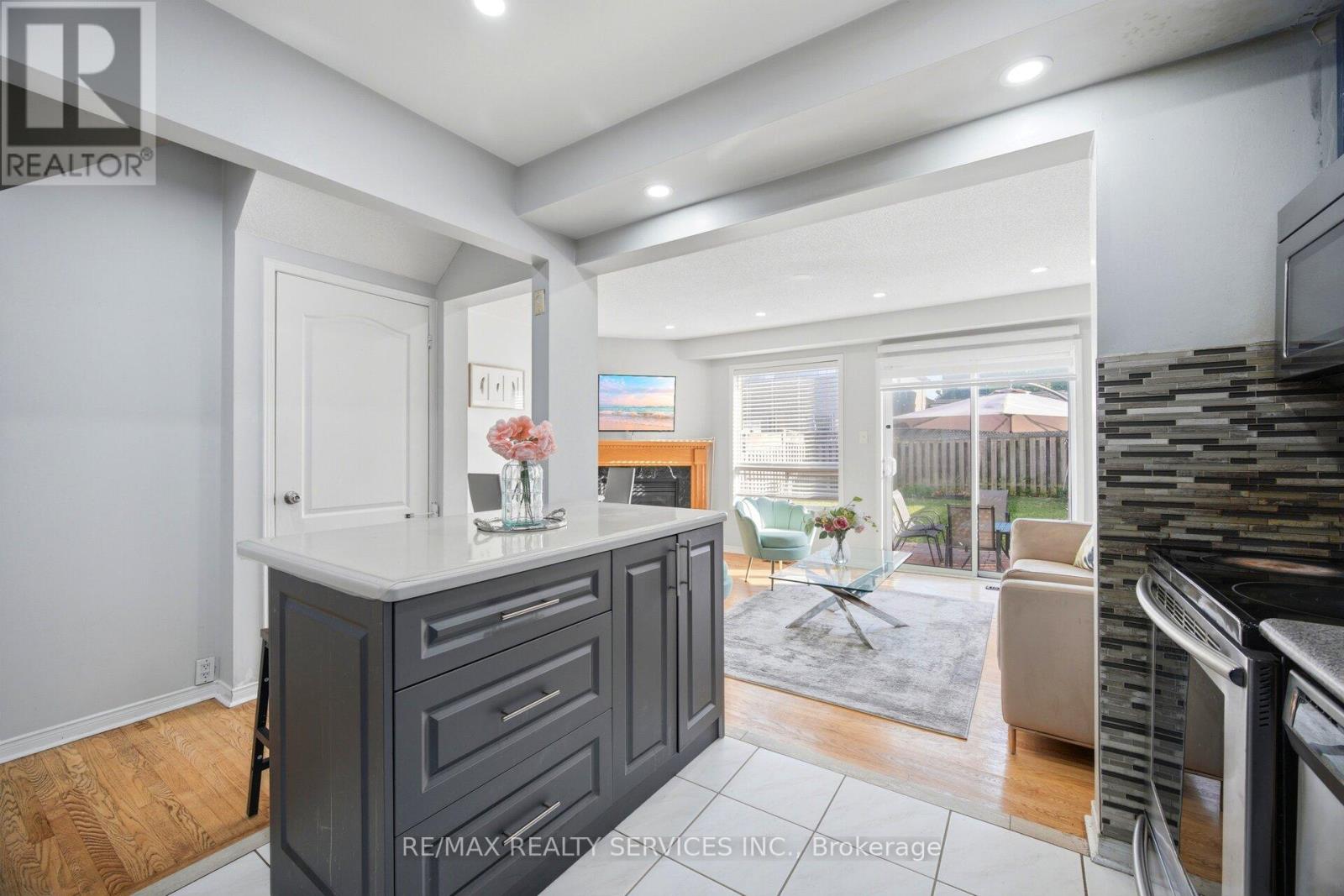29 LONESTAR CRESCENT - 21