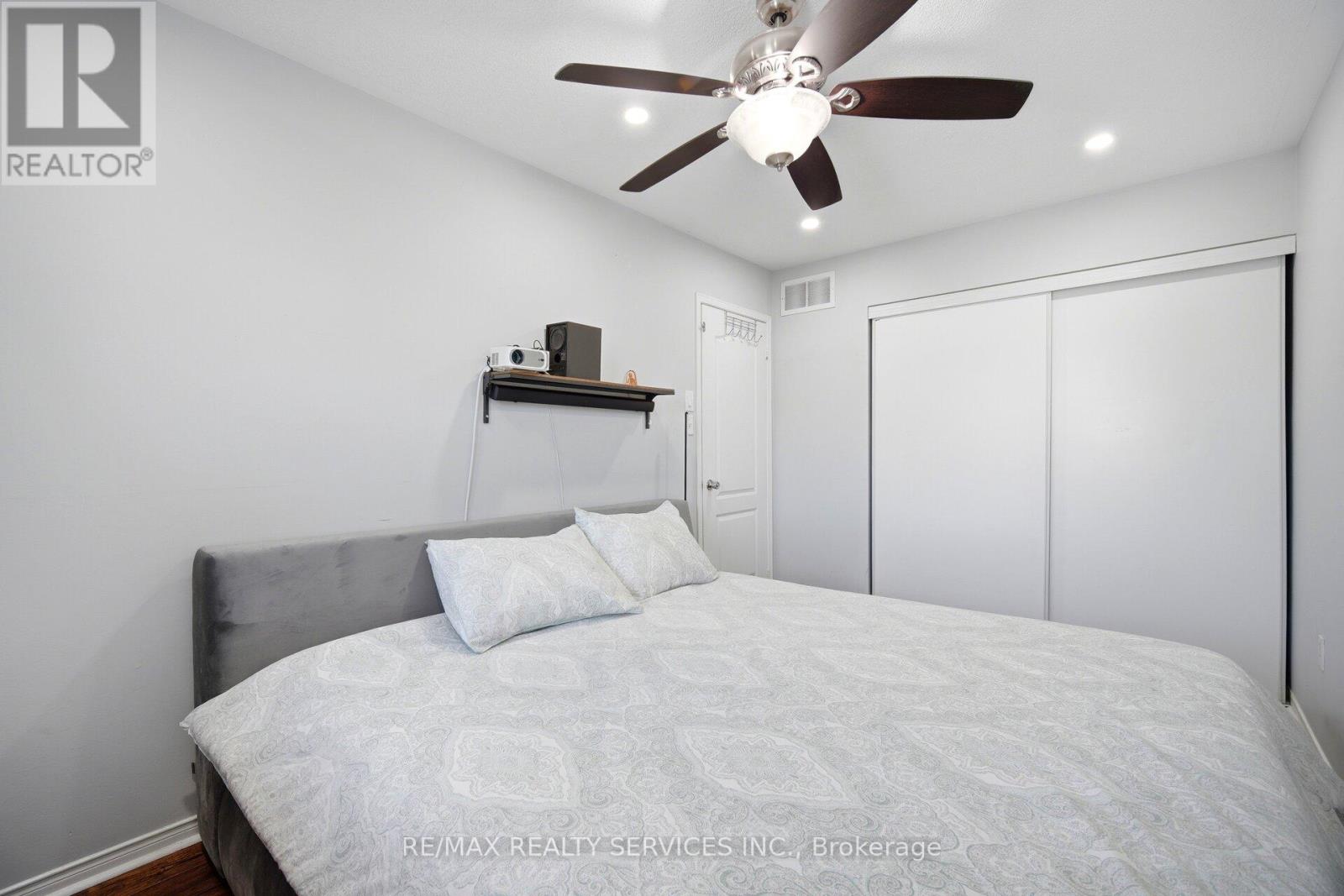 29 LONESTAR CRESCENT - 30