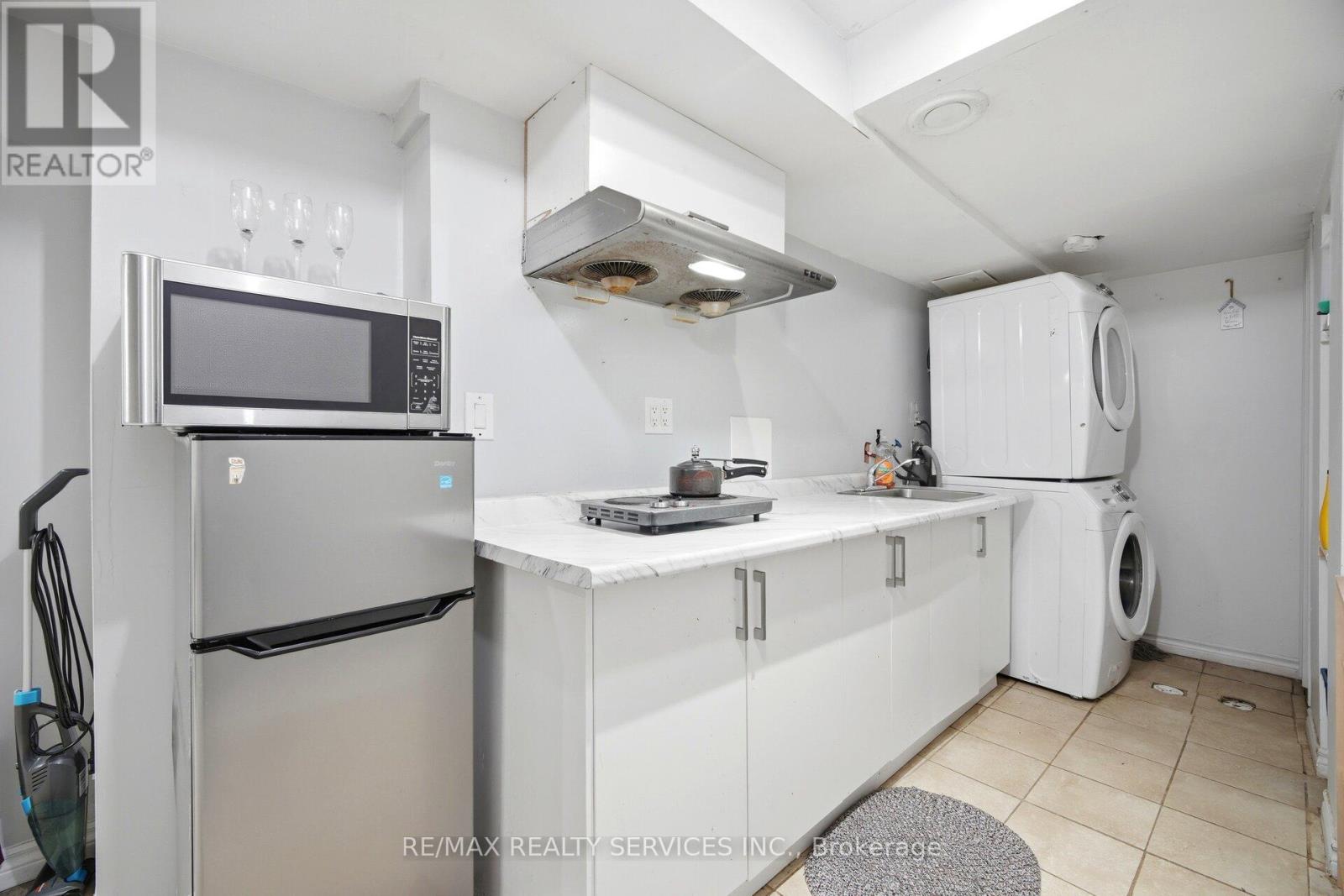 29 LONESTAR CRESCENT - 34