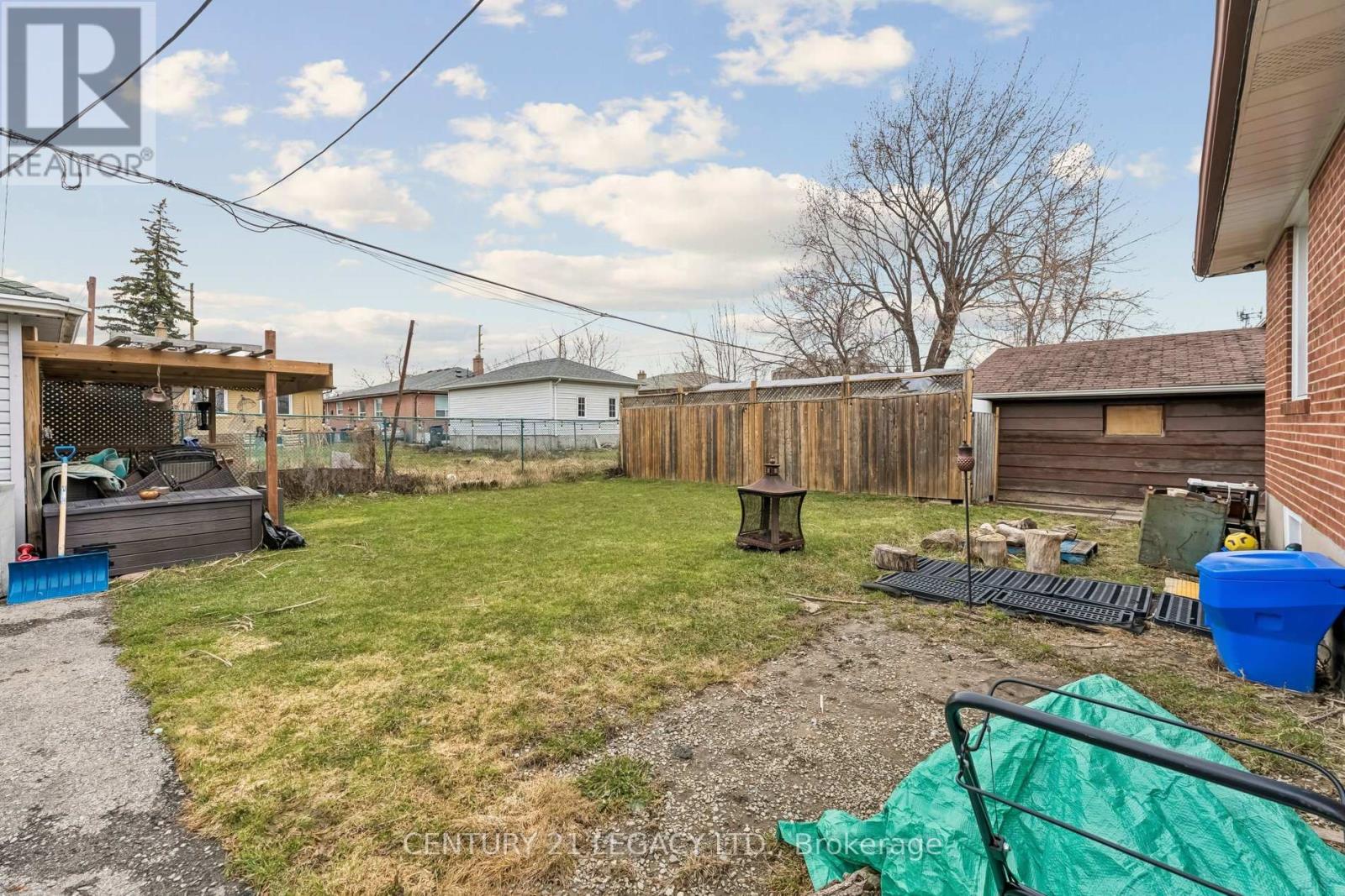 34 CUMBERLAND DRIVE - 33
