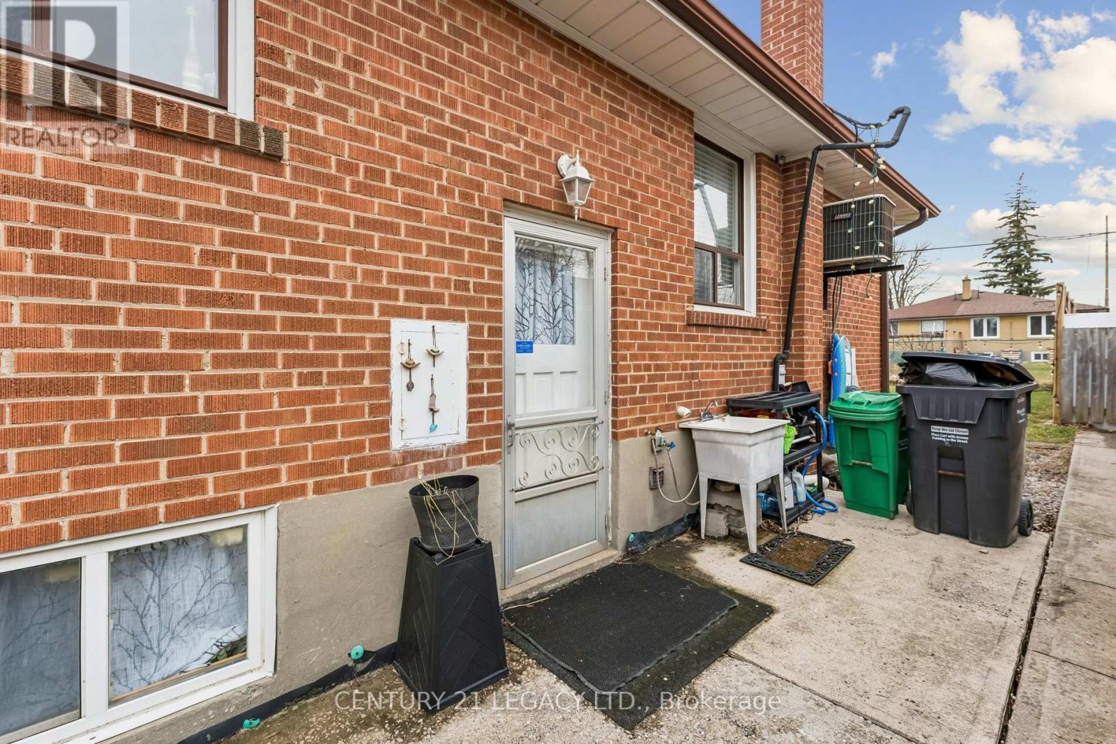 34 CUMBERLAND DRIVE - 36