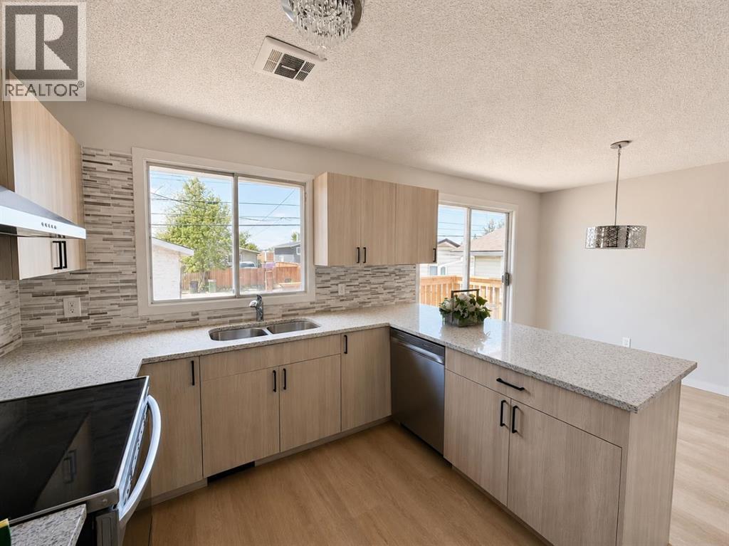 215 Penbrooke Way SE - 12